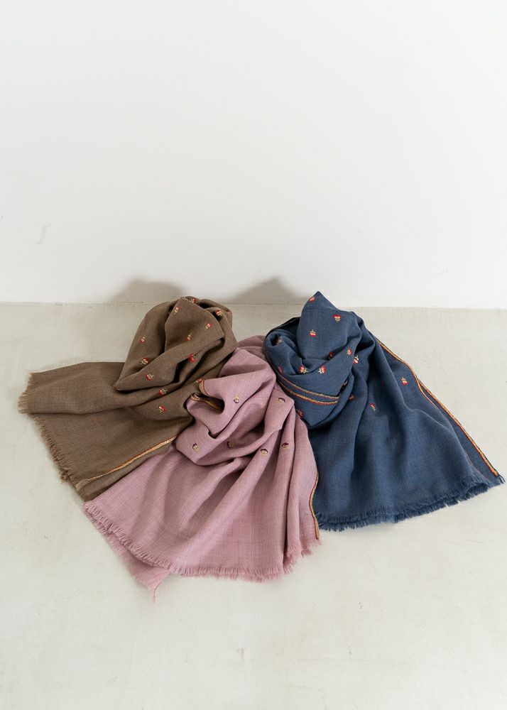 Wool Flower Embroidery Stole