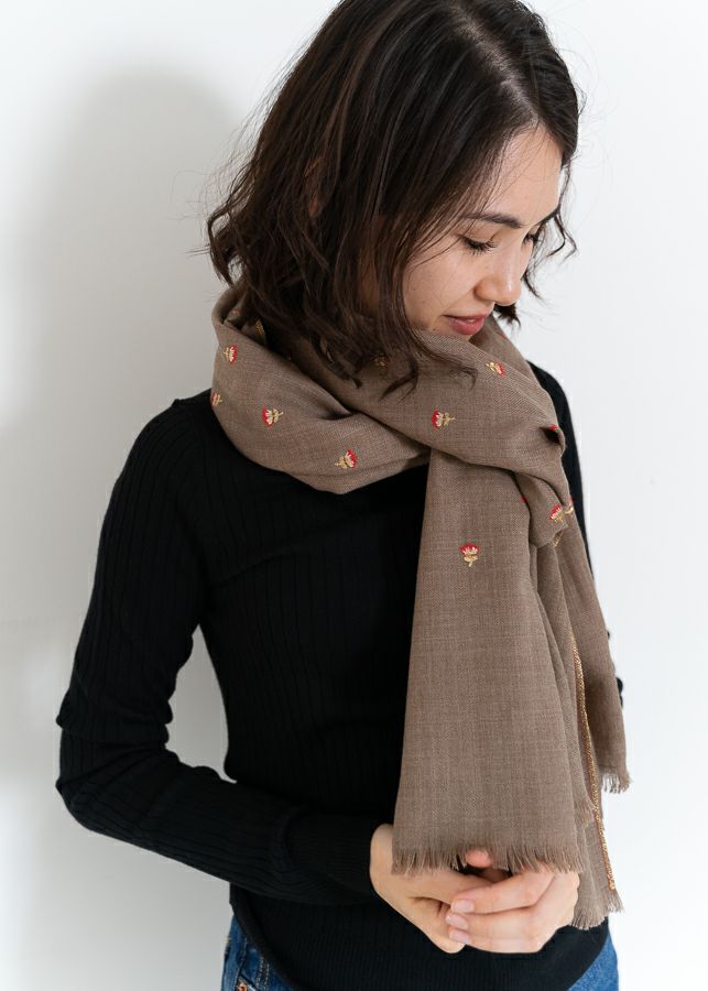 Wool Flower Embroidery Stole