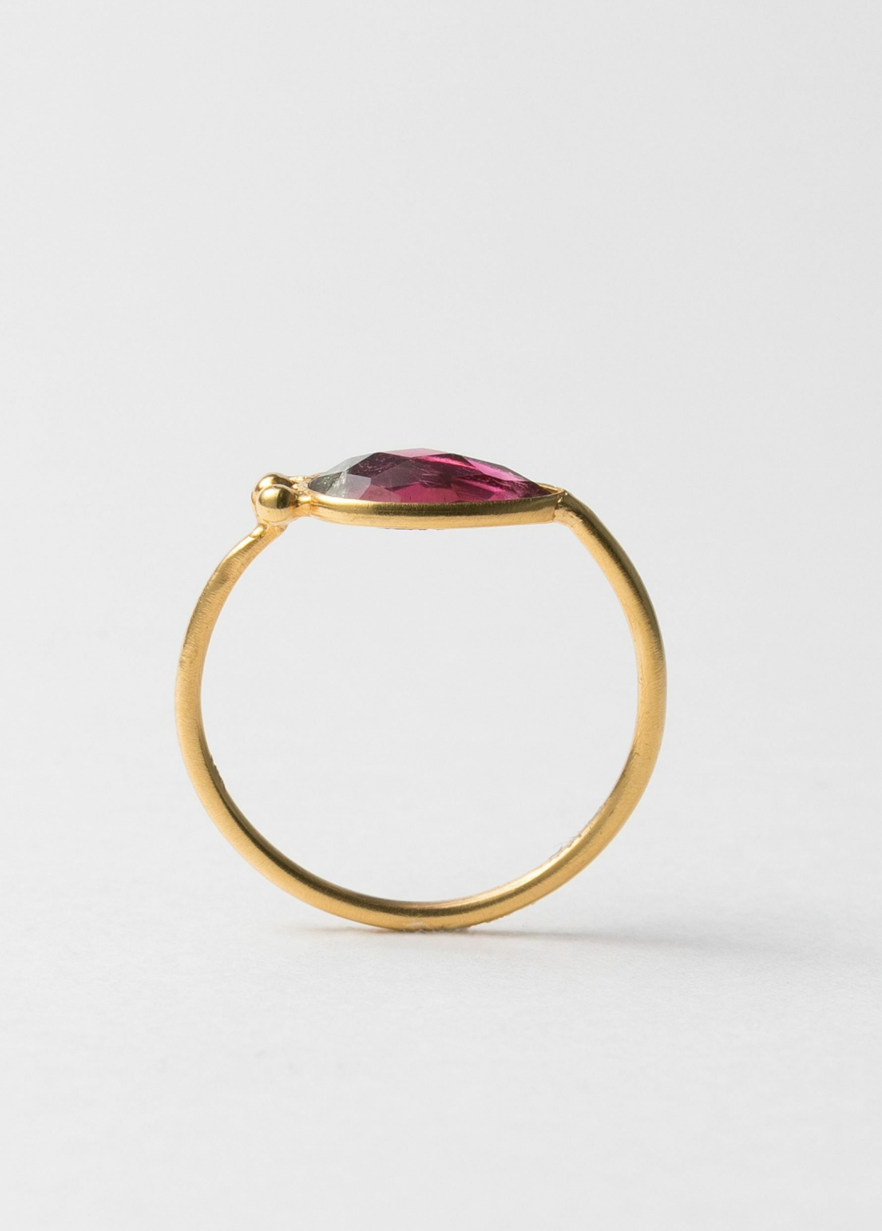 Organic Slice small Bezel Ring