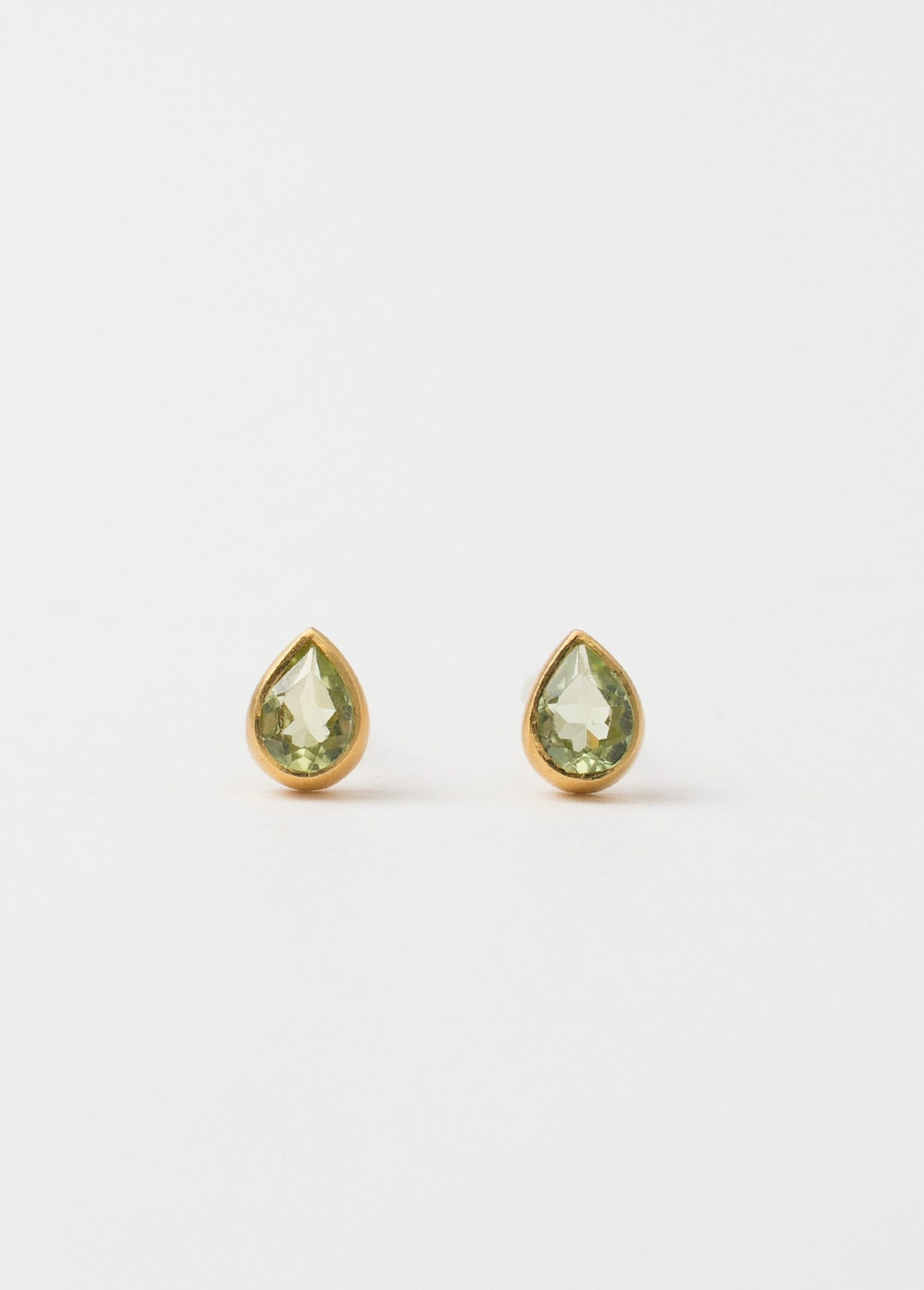 Peridot Teardrop Pierce