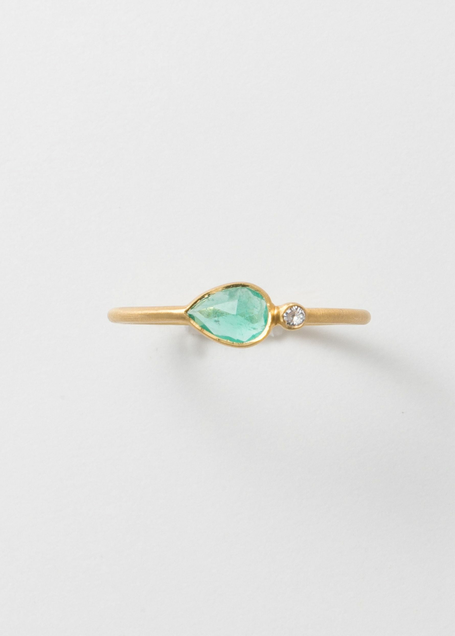 Emerald Teardrop Ring