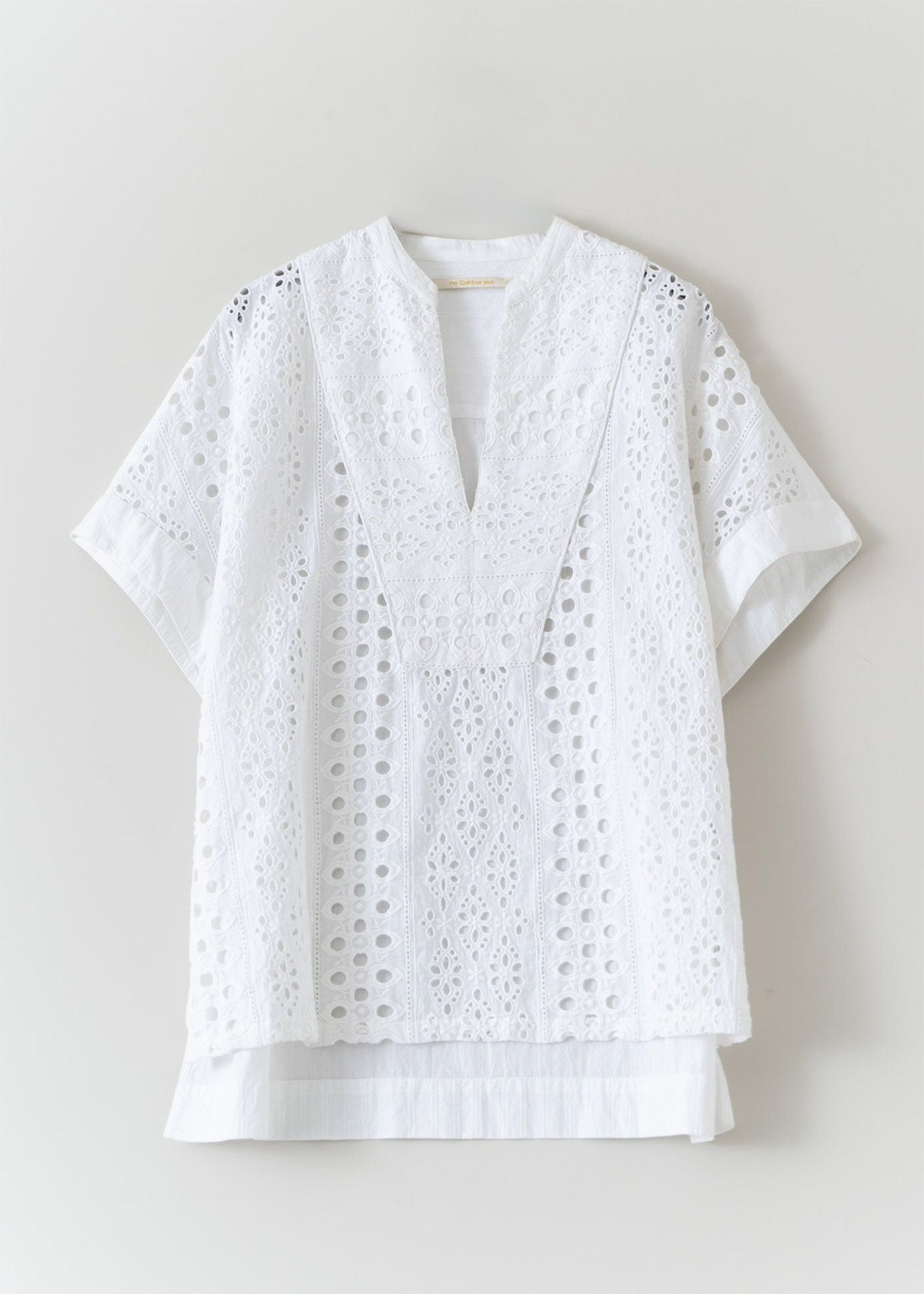 Border Hemla French Sleeve Blouse