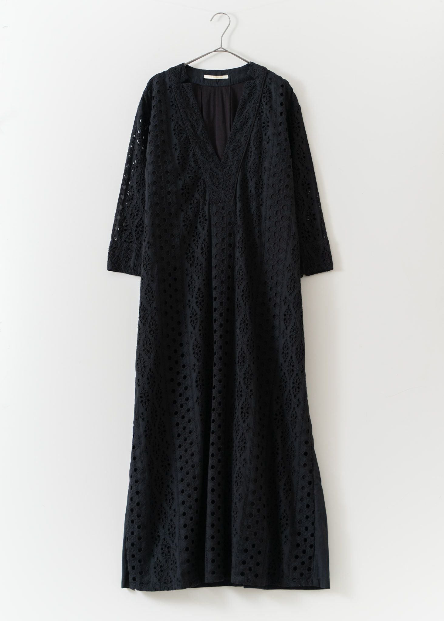 Border Hemla V Neck Kurta