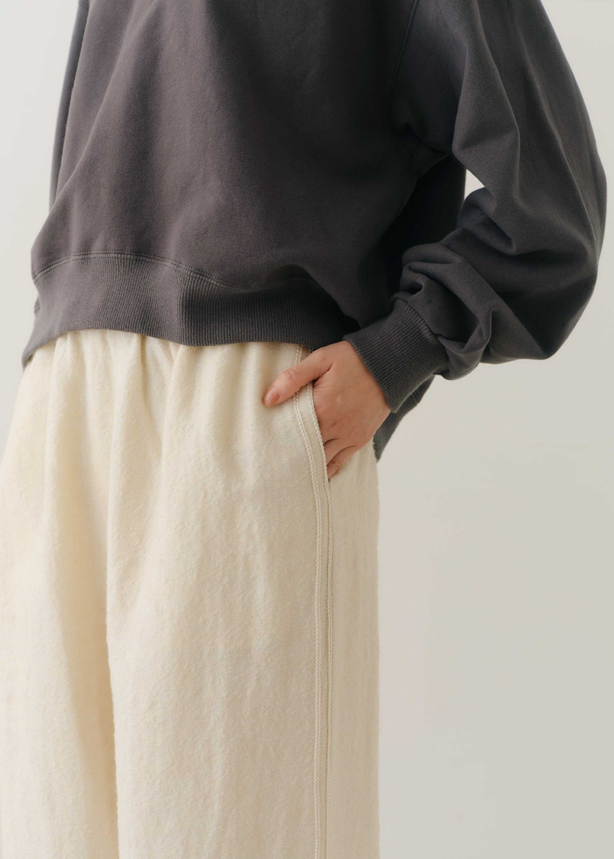 【9/24 10時発売】Wool Jacquard Embroidery Pants