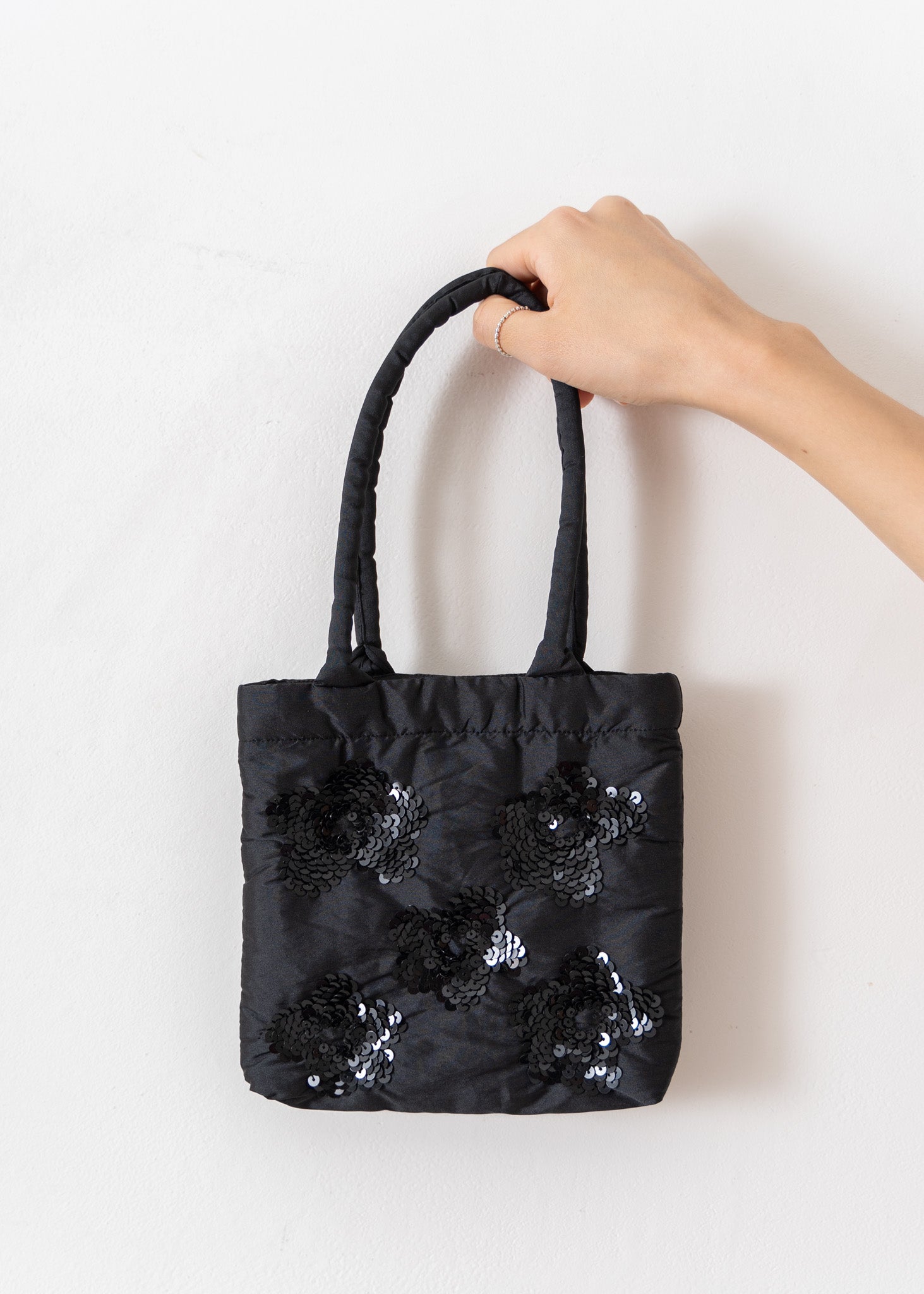 Poly Sequins Flower Emb Tote Bag