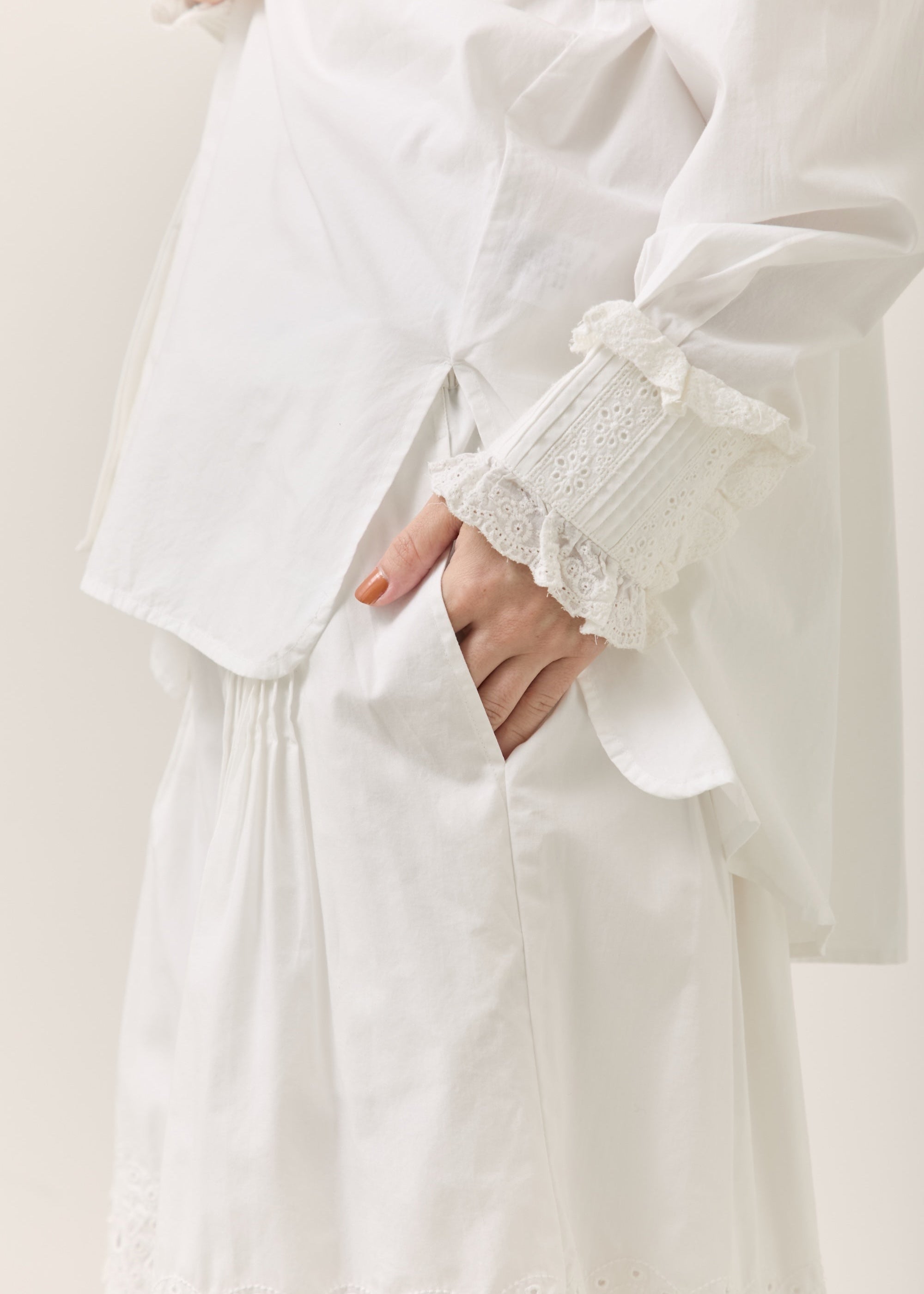 Cotton Scallop Hem Short Pants