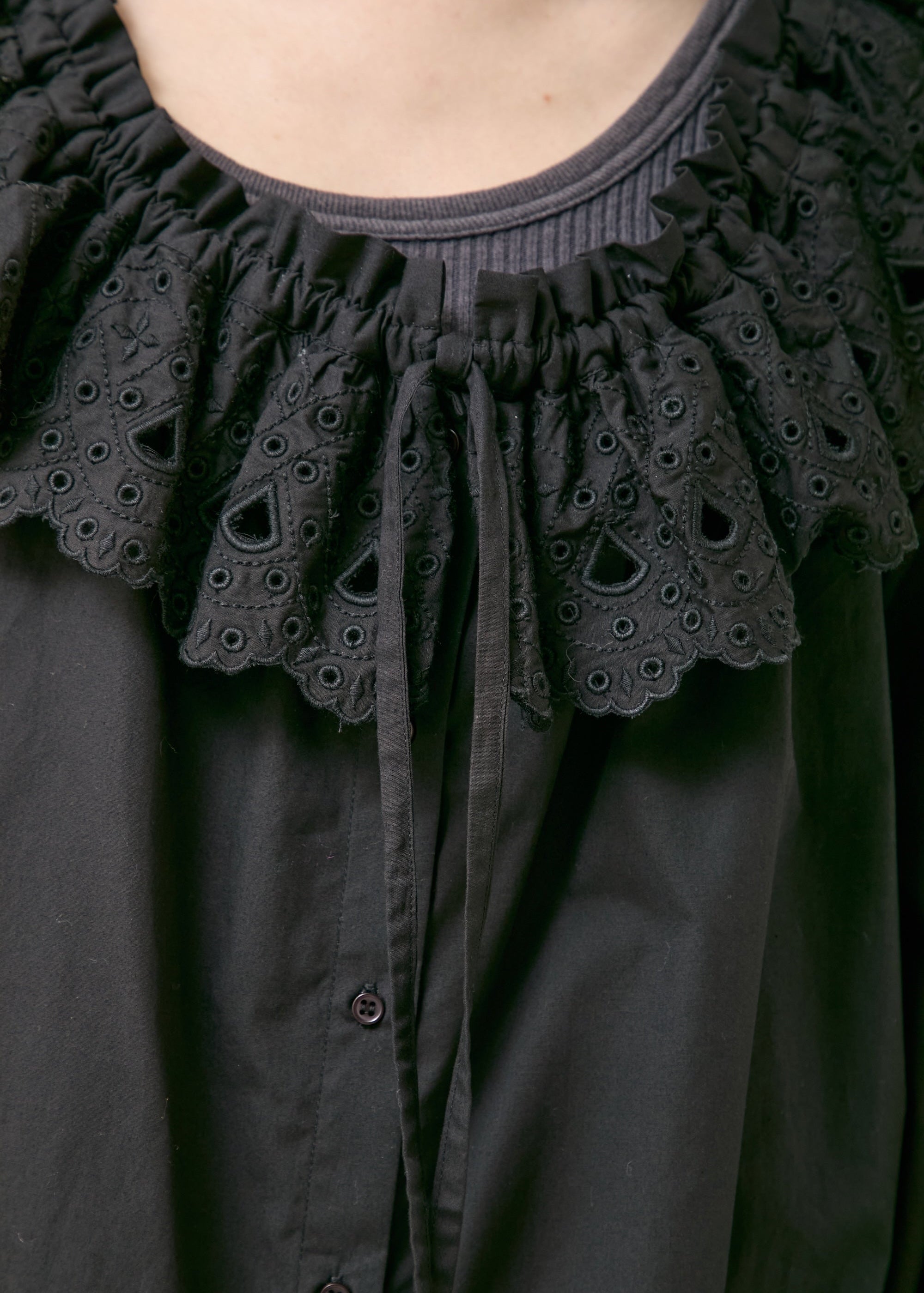 Cotton Scallop Collar Blouse