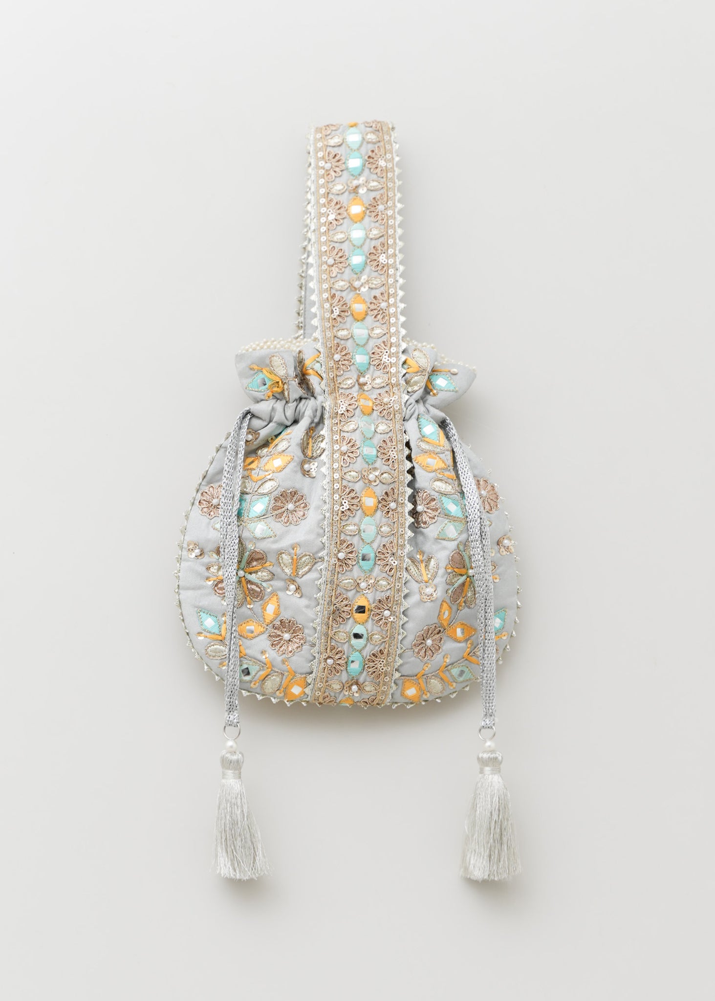 Embroidery Drawstring One Handle Bag