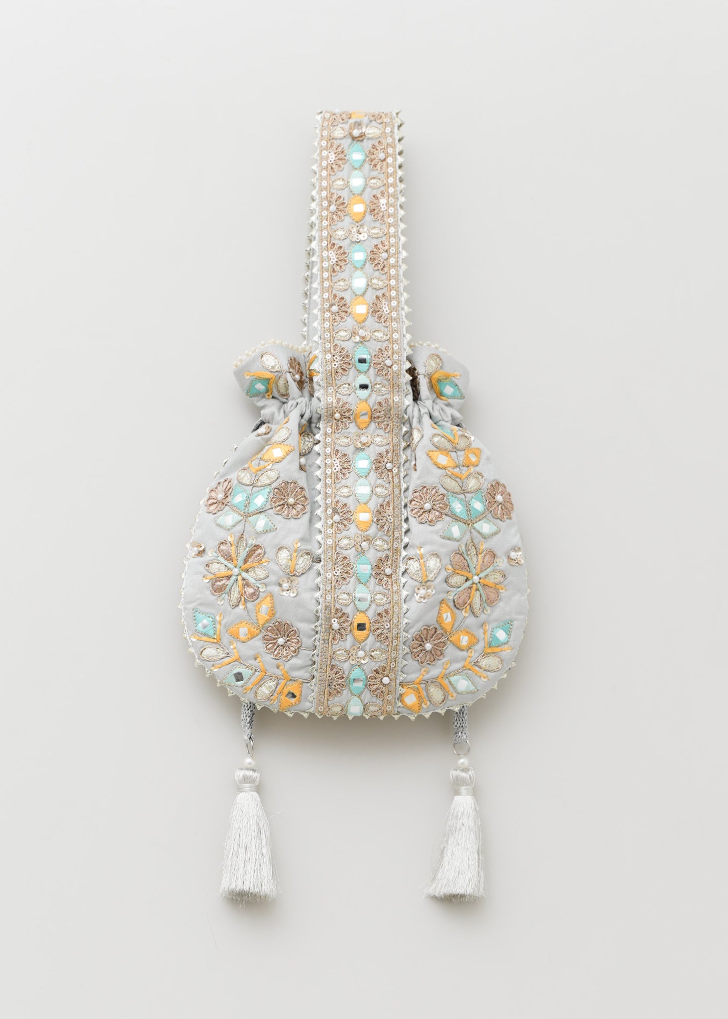 Embroidery Drawstring One Handle Bag