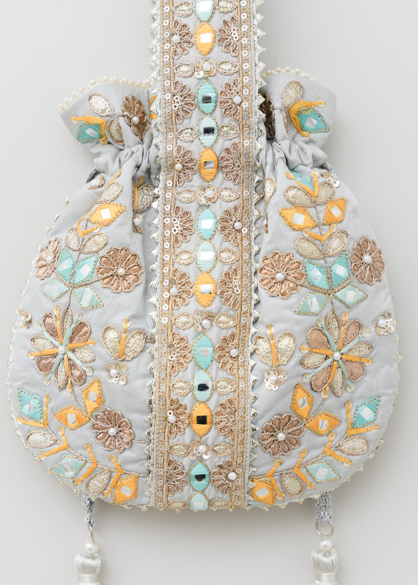 Embroidery Drawstring One Handle Bag