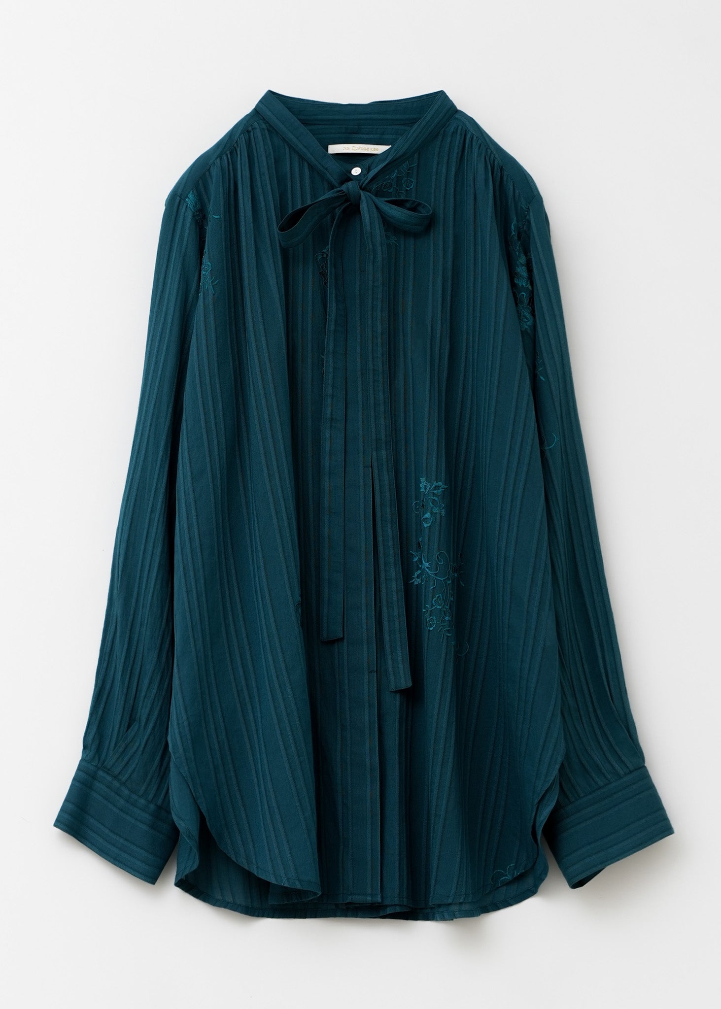 Cotton Dobby Ivy Flower Embroidery Shirts