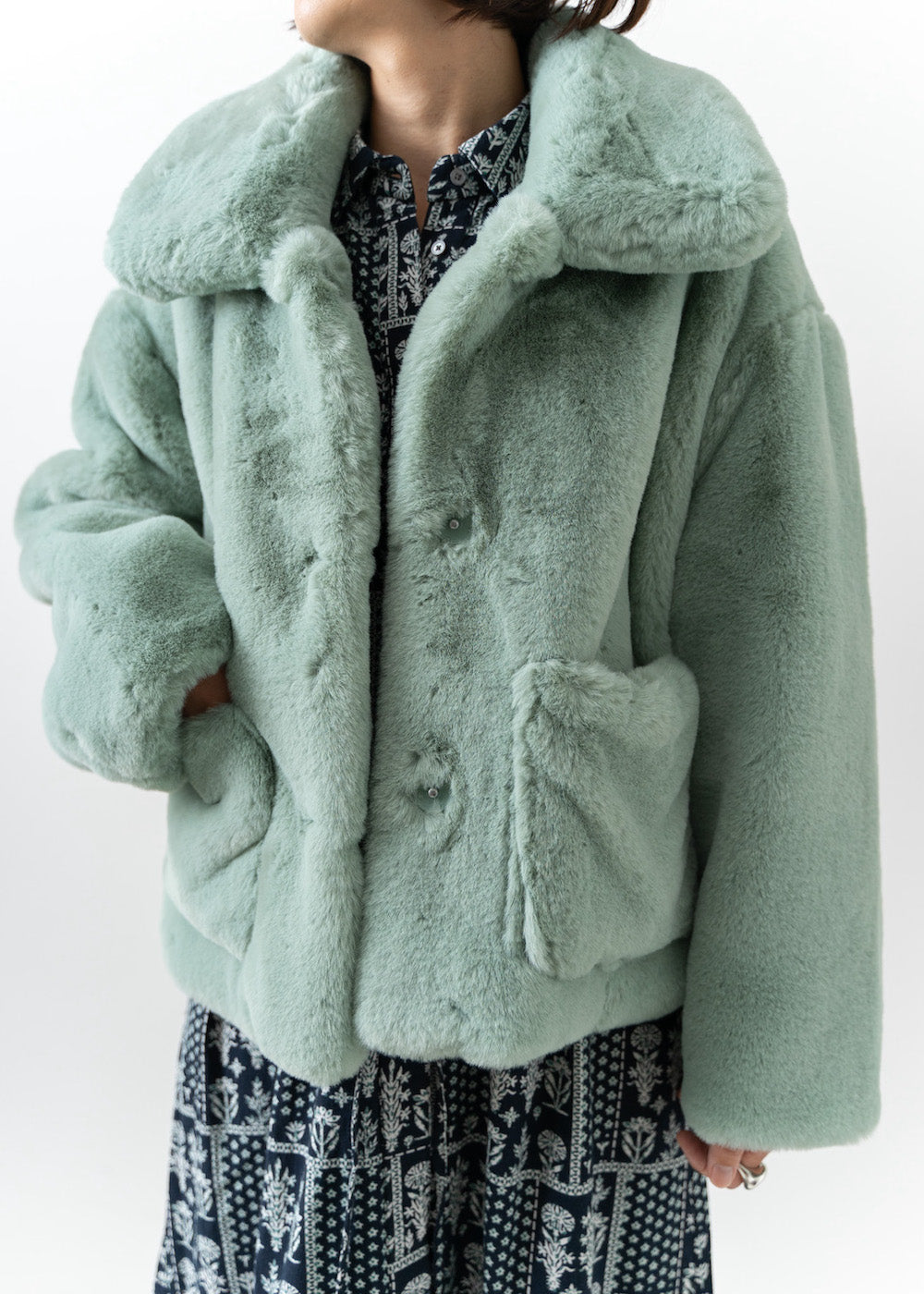 Jakke Traci Faux Fur Coat