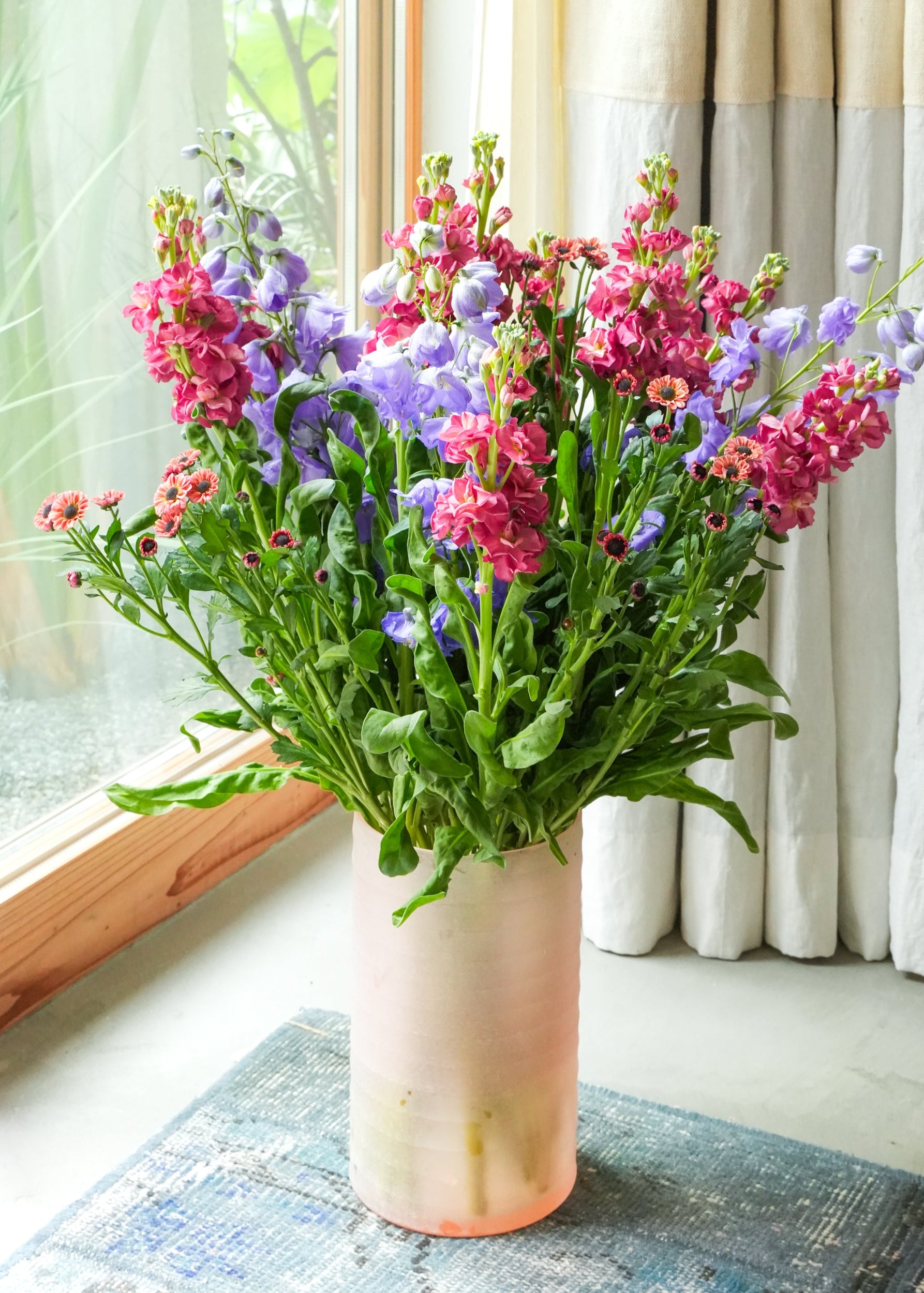 Hand Made Glass Flower Vase Pink