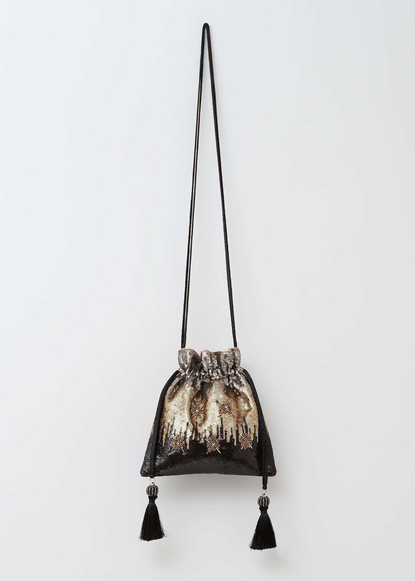 Embroidery Drawstring Shoulder Bag