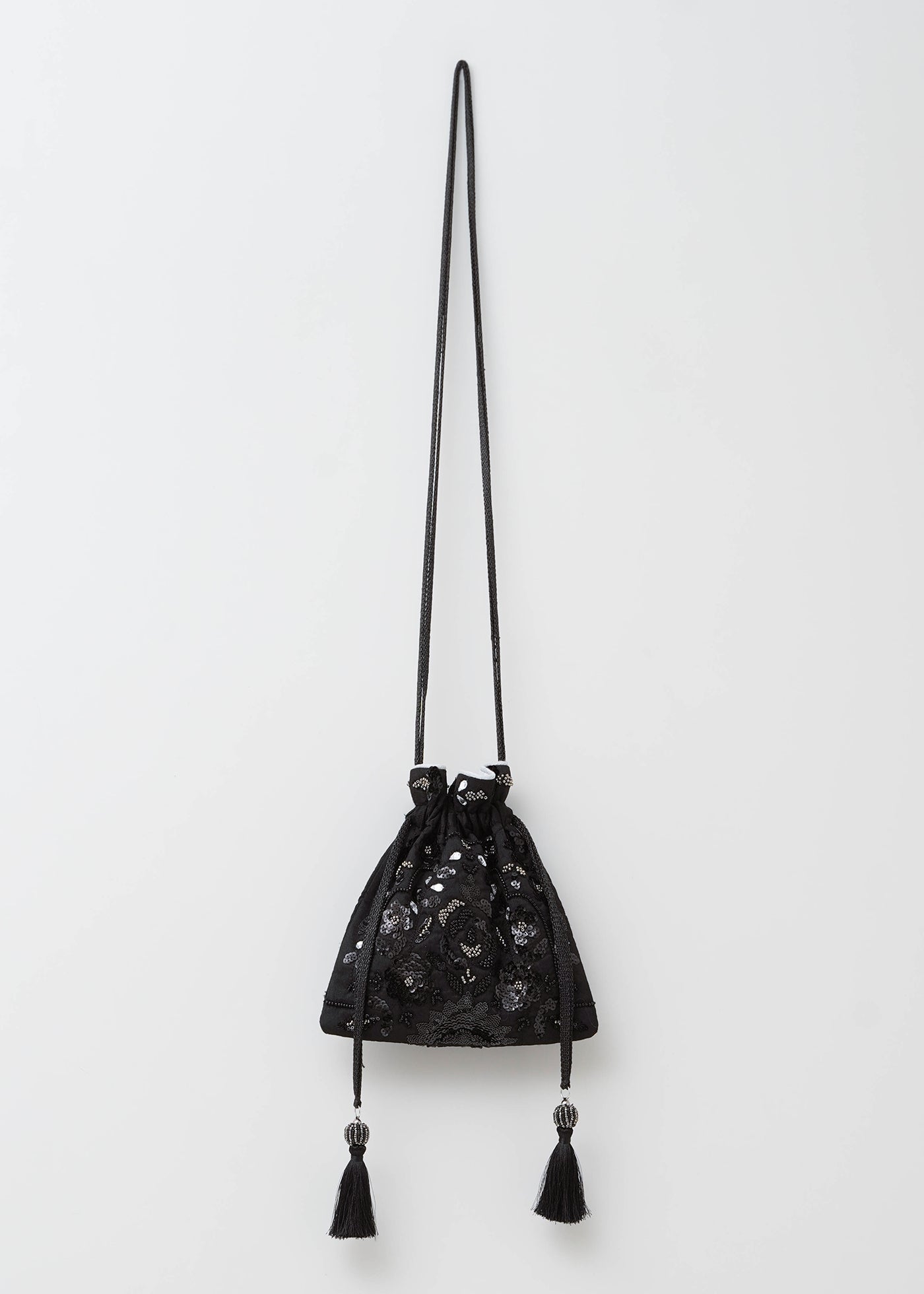 Embroidery Drawstring Shoulder Bag