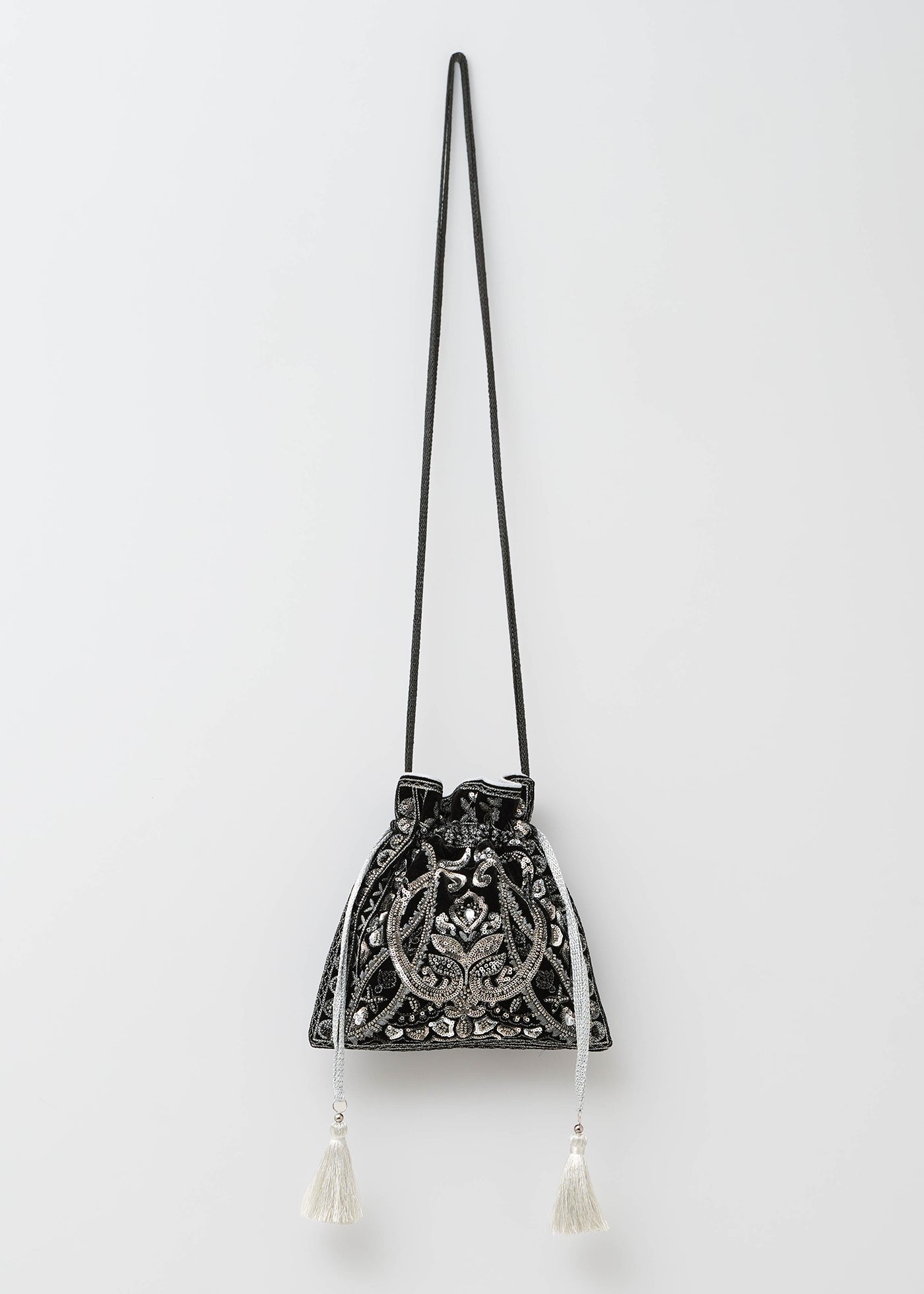 Embroidery Drawstring Shoulder Bag