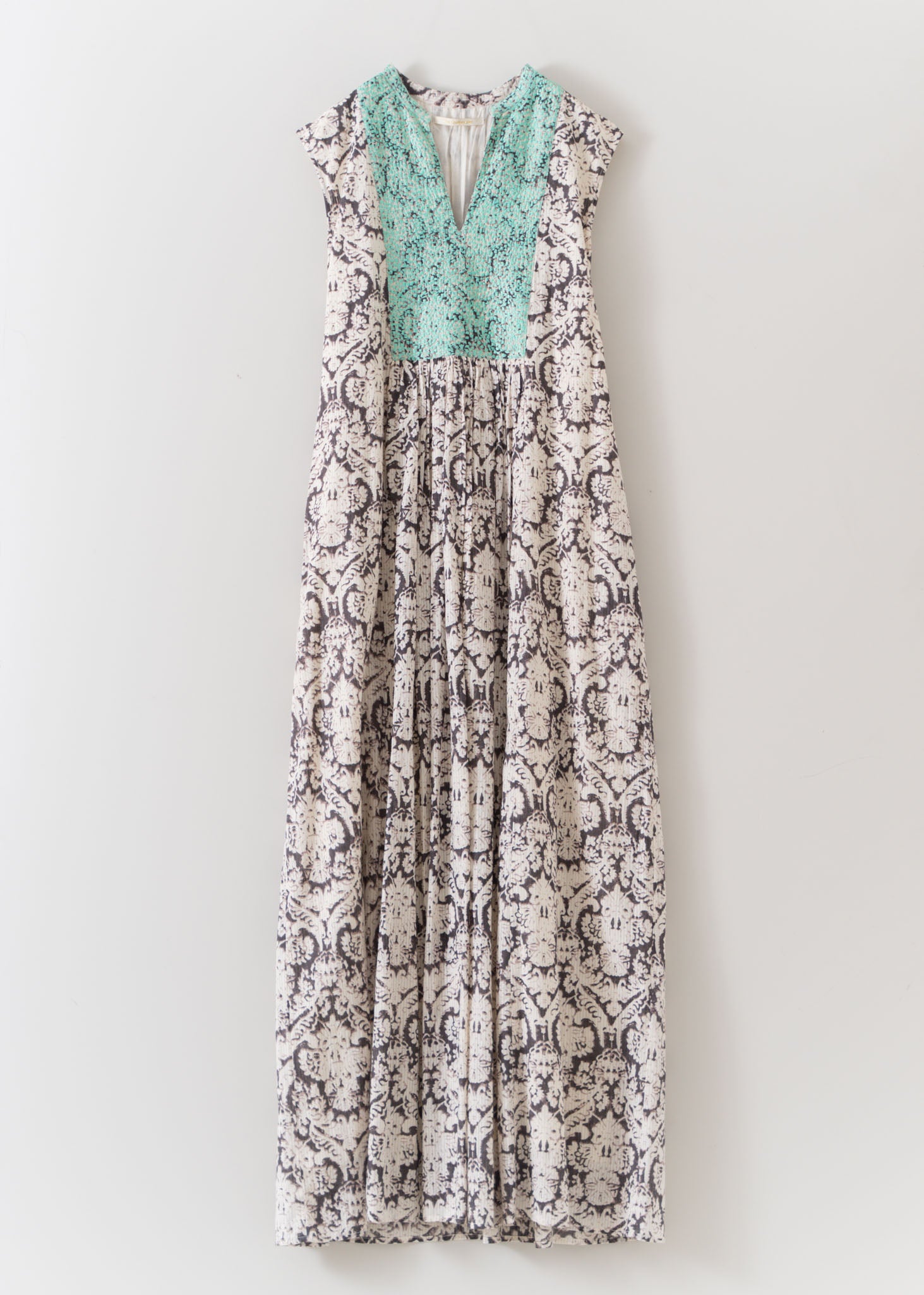 【4/24 9時発売】Cotton Dobby Stripe Damask Print Embroidery Sleeveless Dress