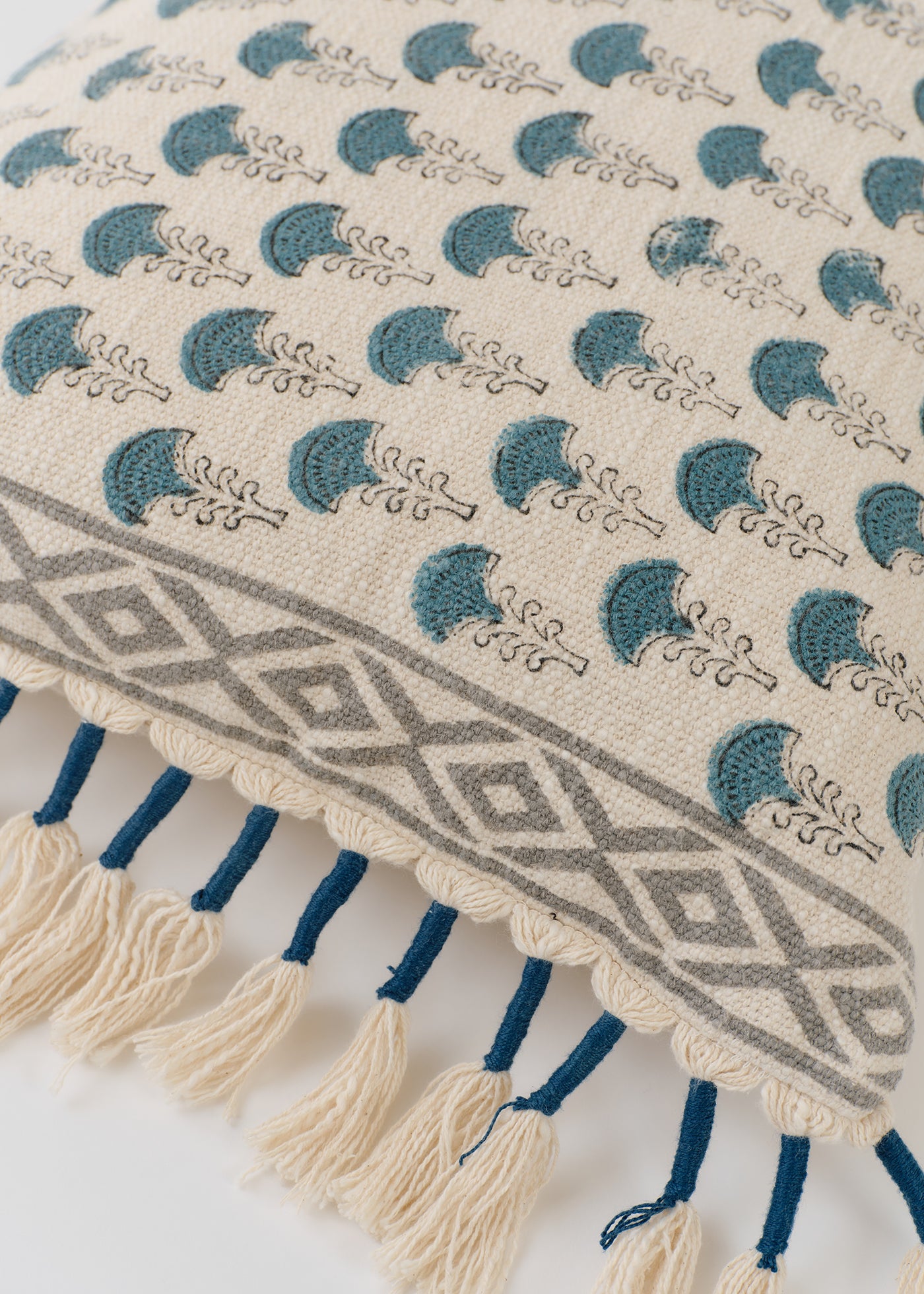 Block Small Flower Print Cushion Cover