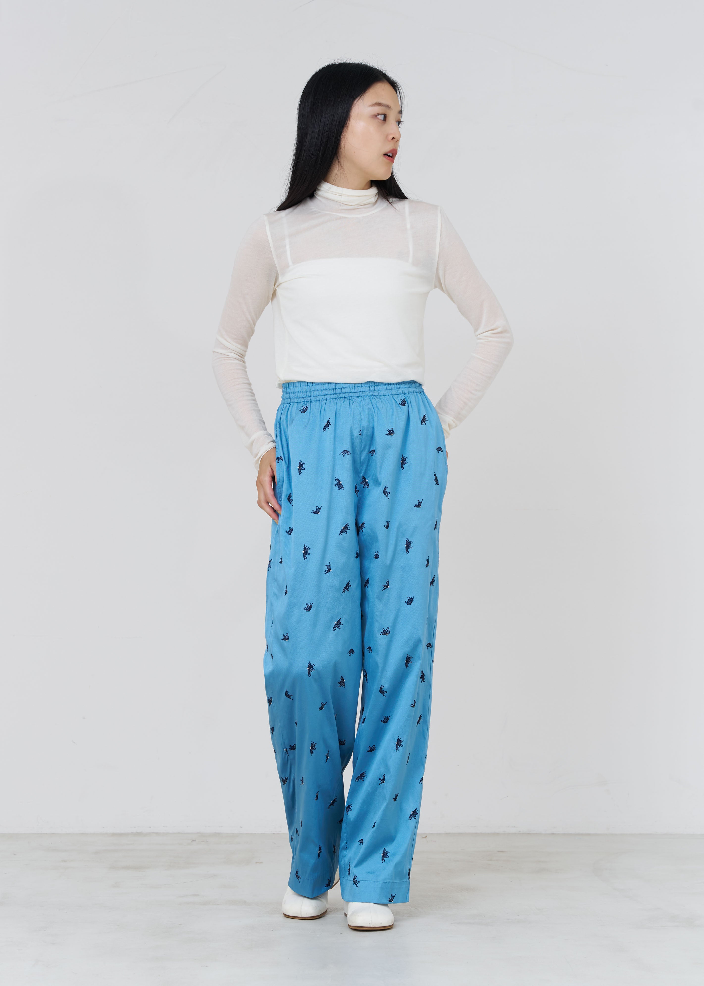 Off White/Free 164cm