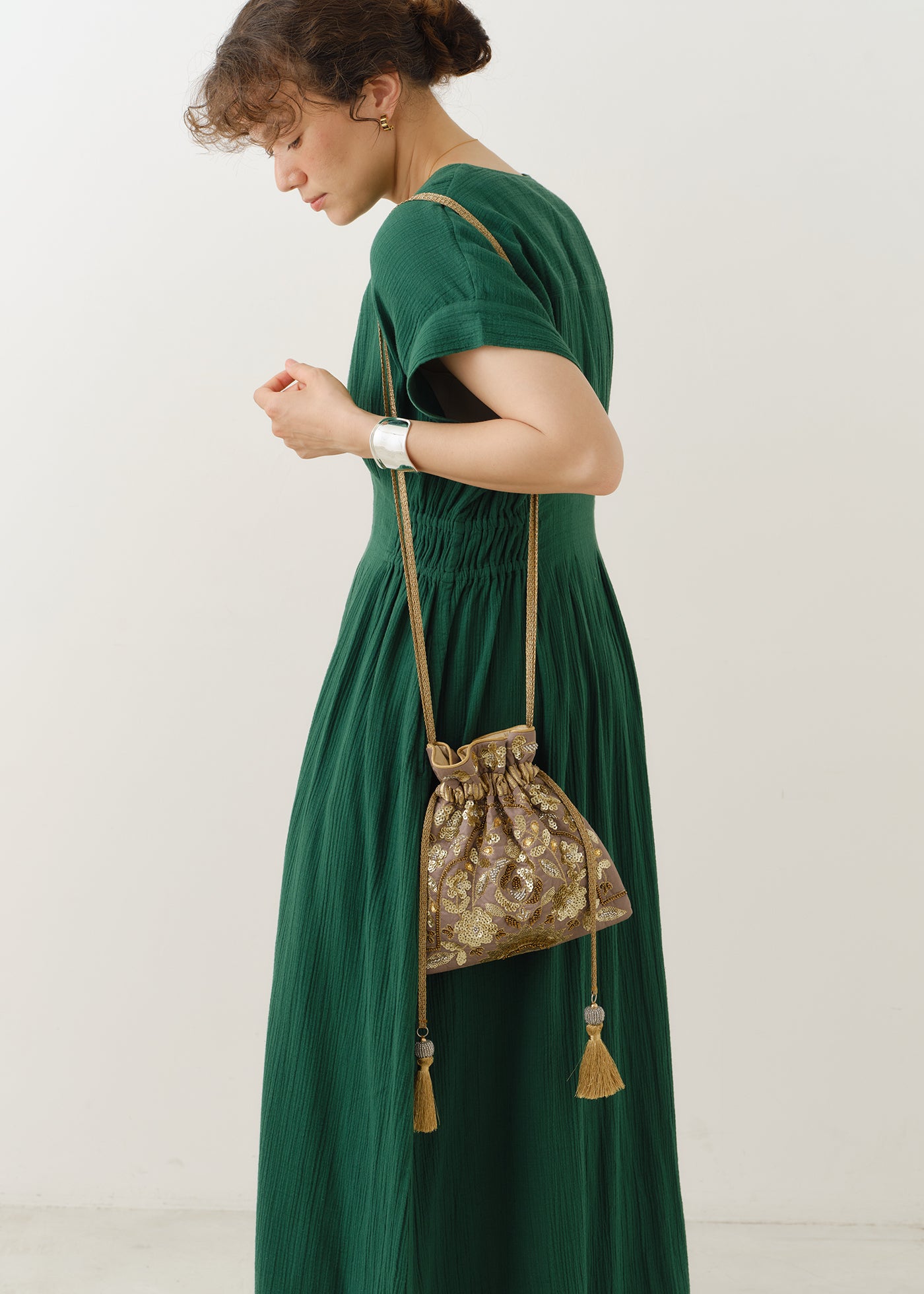 Embroidery Drawstring Shoulder Bag