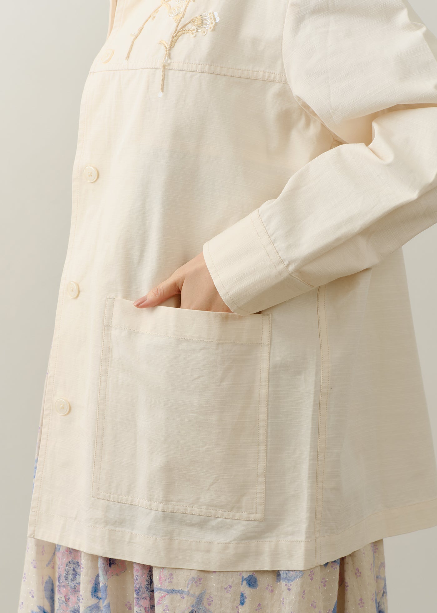 Cotton Slub Lace Flower Embroidery Jacket