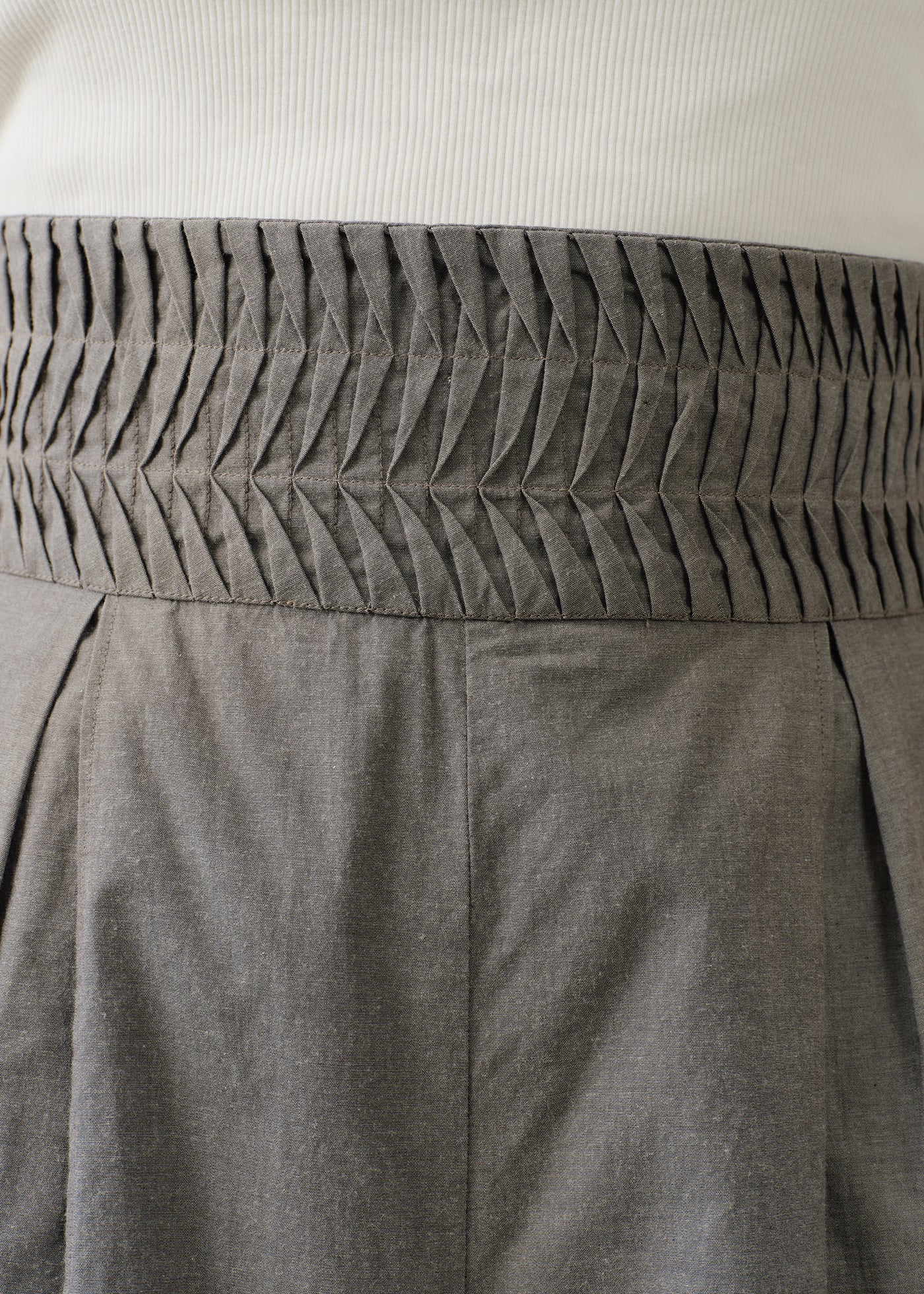 Cotton Wave Tuck Pants