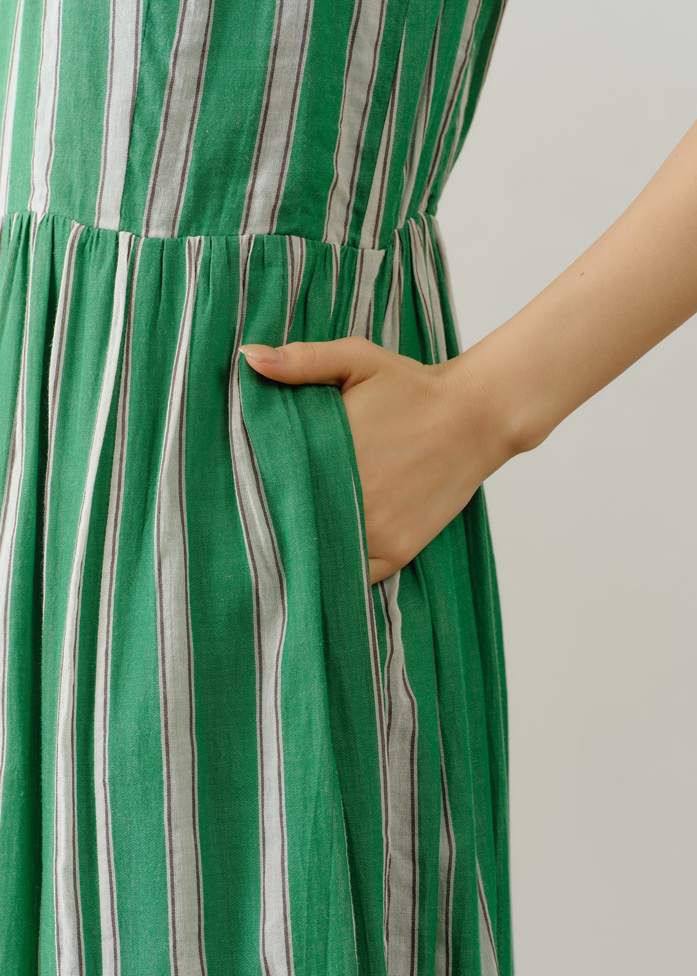 Cotton Voile Stripe Sleeveless Slant Panel Dress