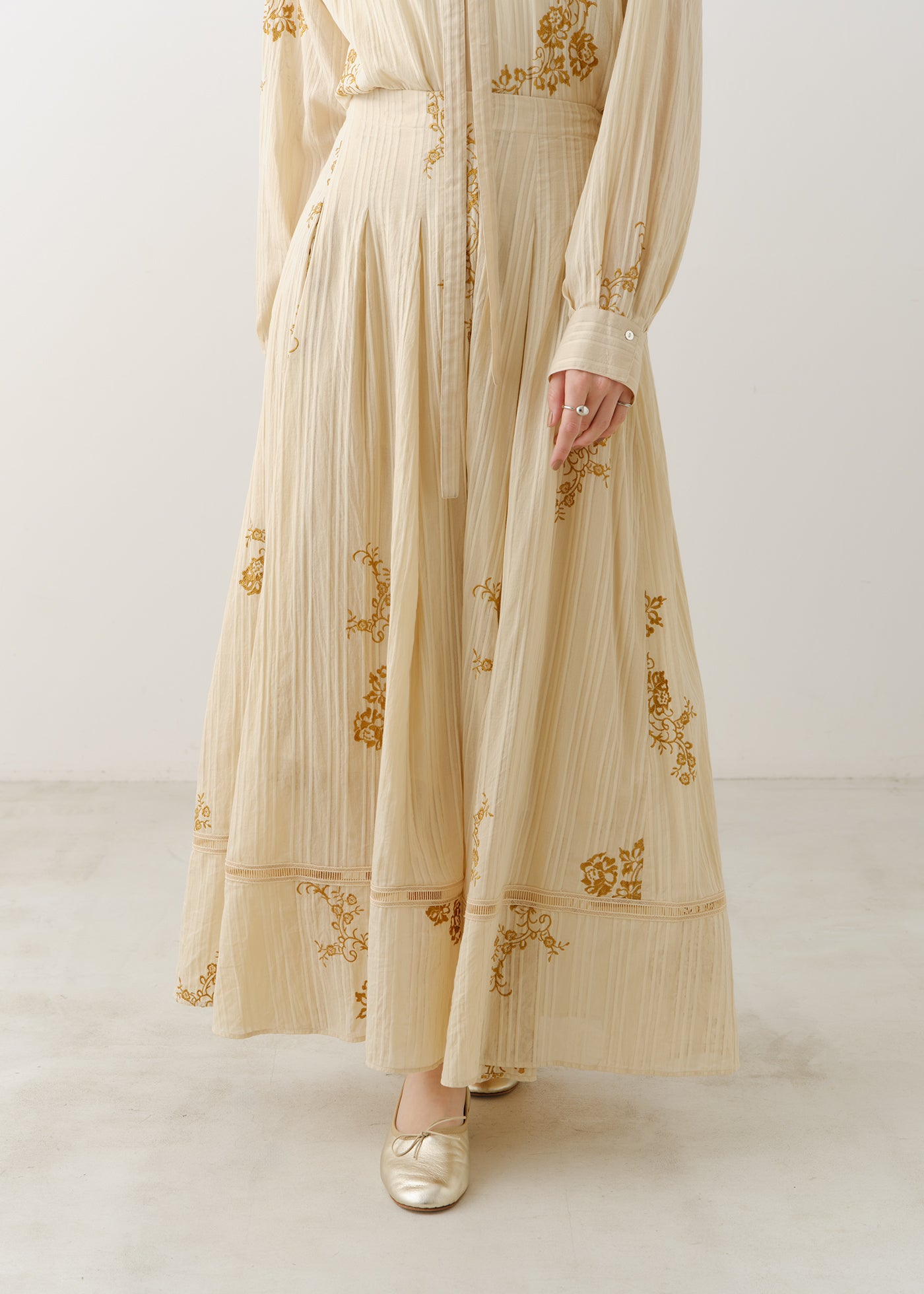 Cotton Dobby Ivy Flower Embroidery Skirt