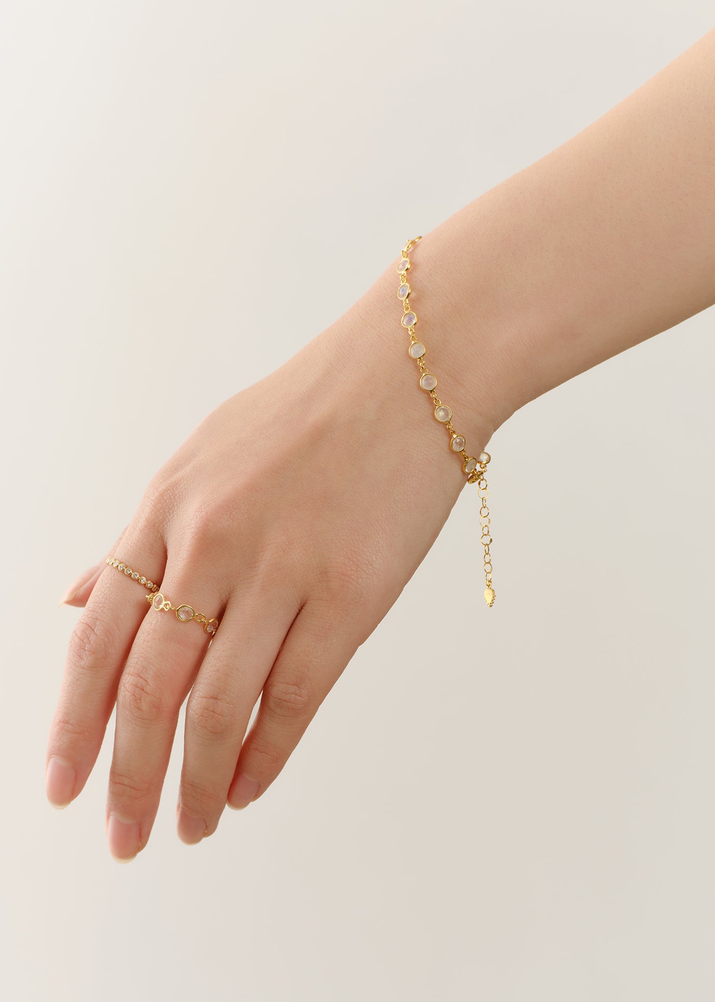 Moonstone Gem Bezel Chain Bracelet