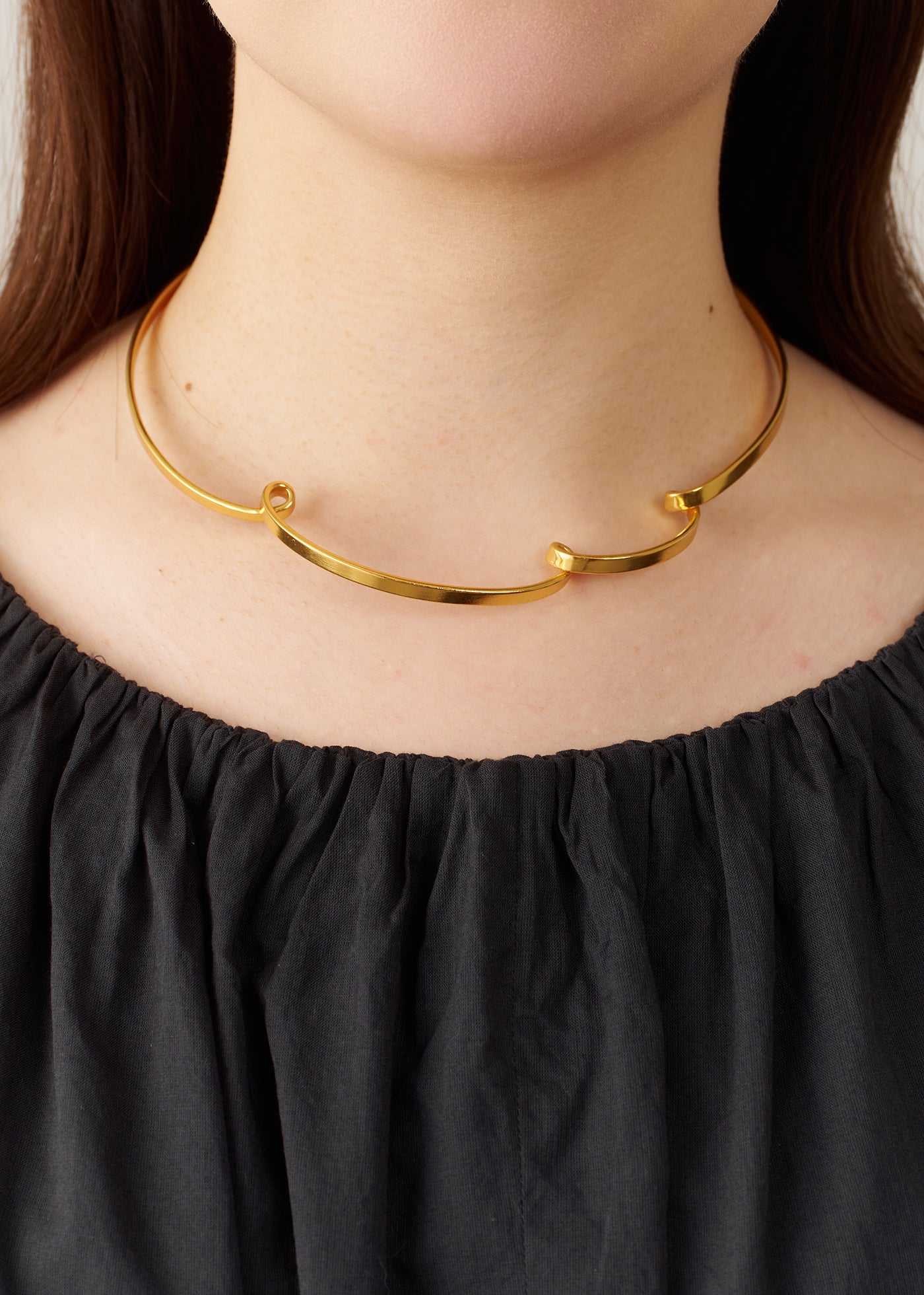 ドレスに合わせるエスプリジュエリー Gold Cloud Choker & Silver Double Finger Ring