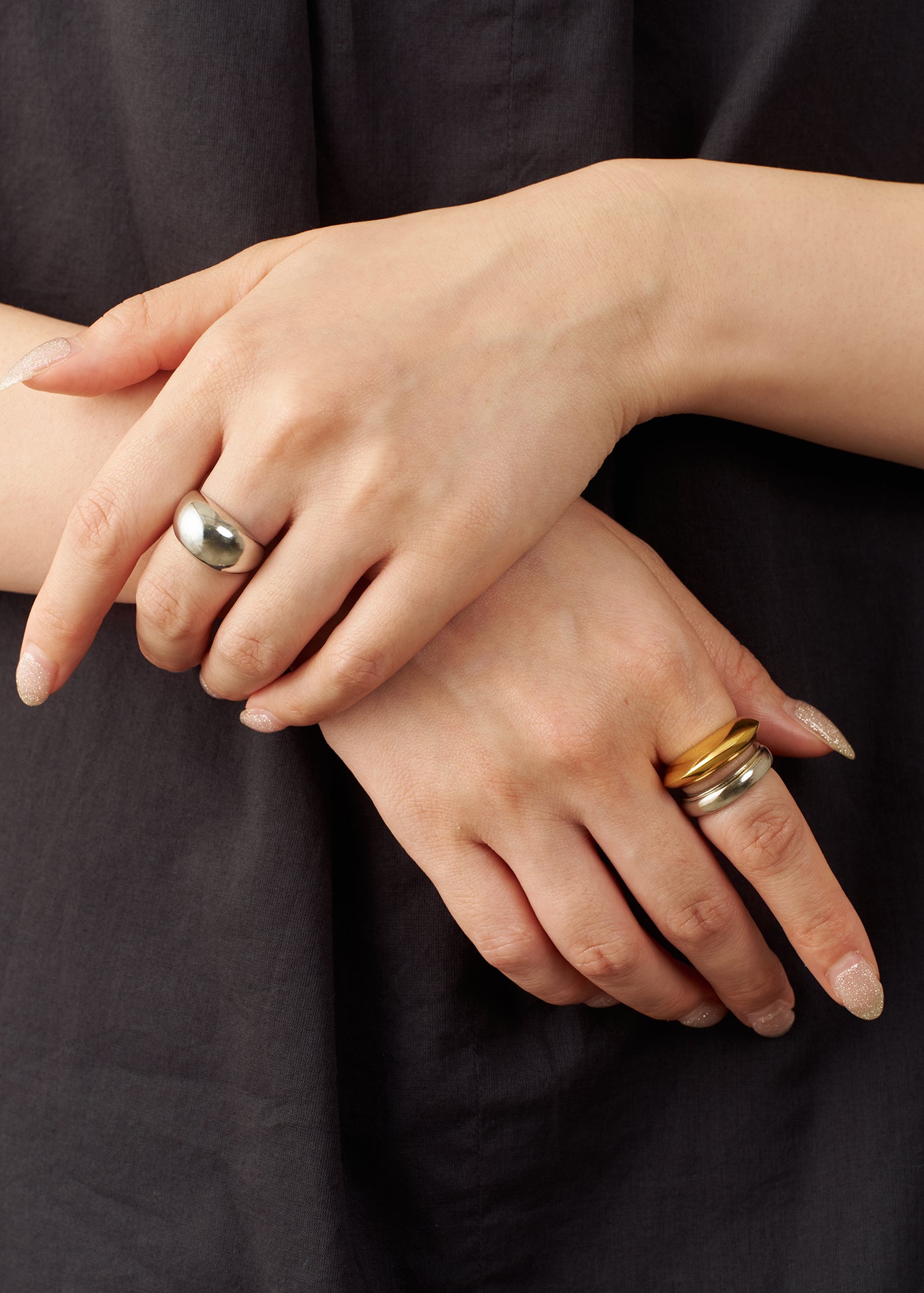 ドレスに合わせるエスプリジュエリー Dome Ring Set