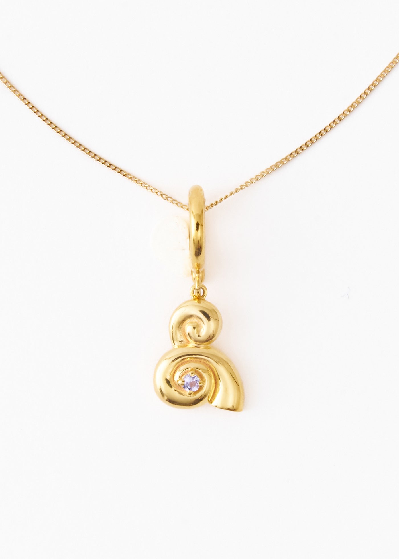 ※画像内のネックレスは本商品には付属しません