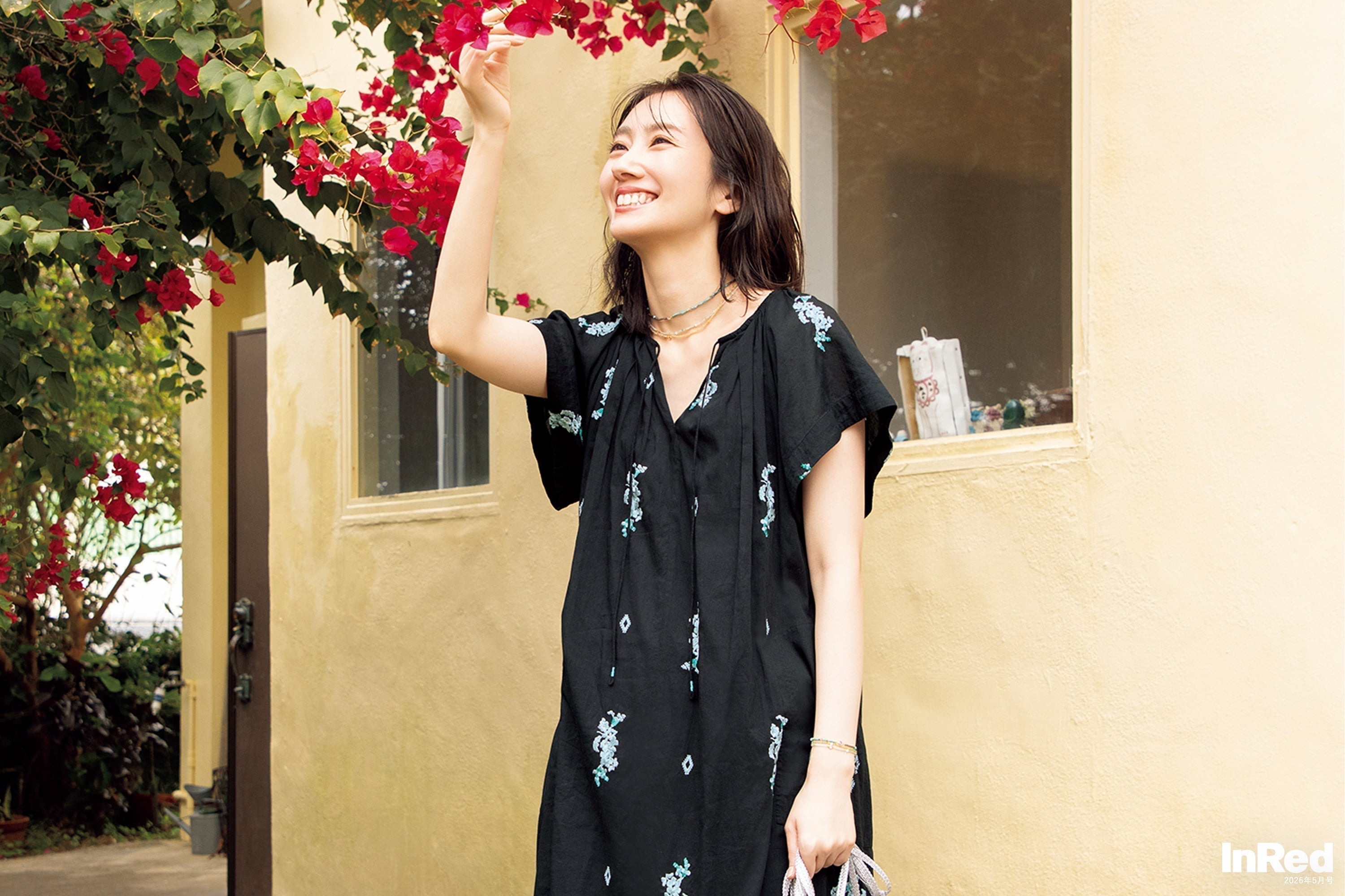 波瑠さんが沖縄の旅で纏う<br>ne Quittez pasのサマードレス