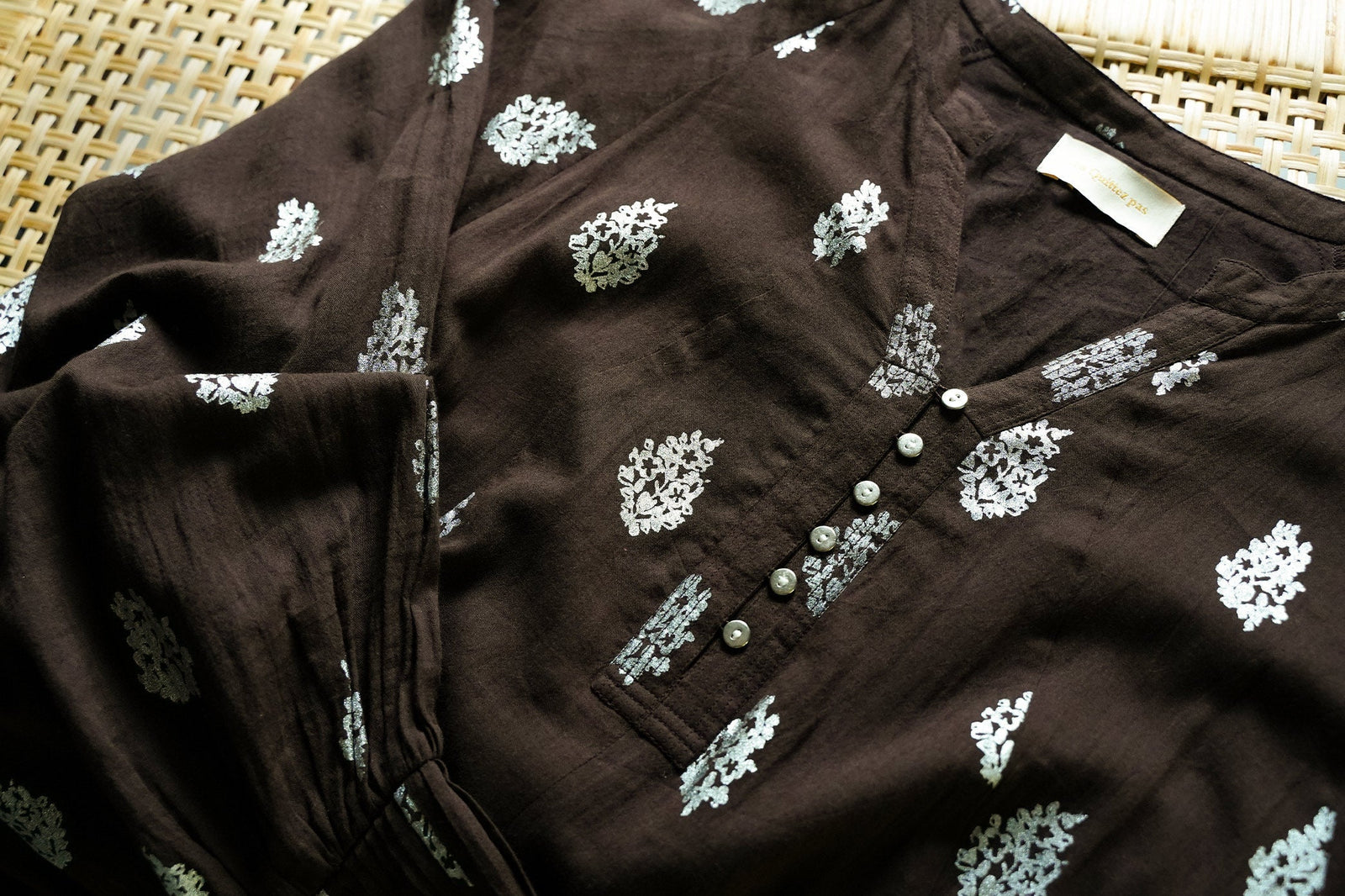 Foil Print<br>Wearing the Light<br>布に、光を纏わせる。