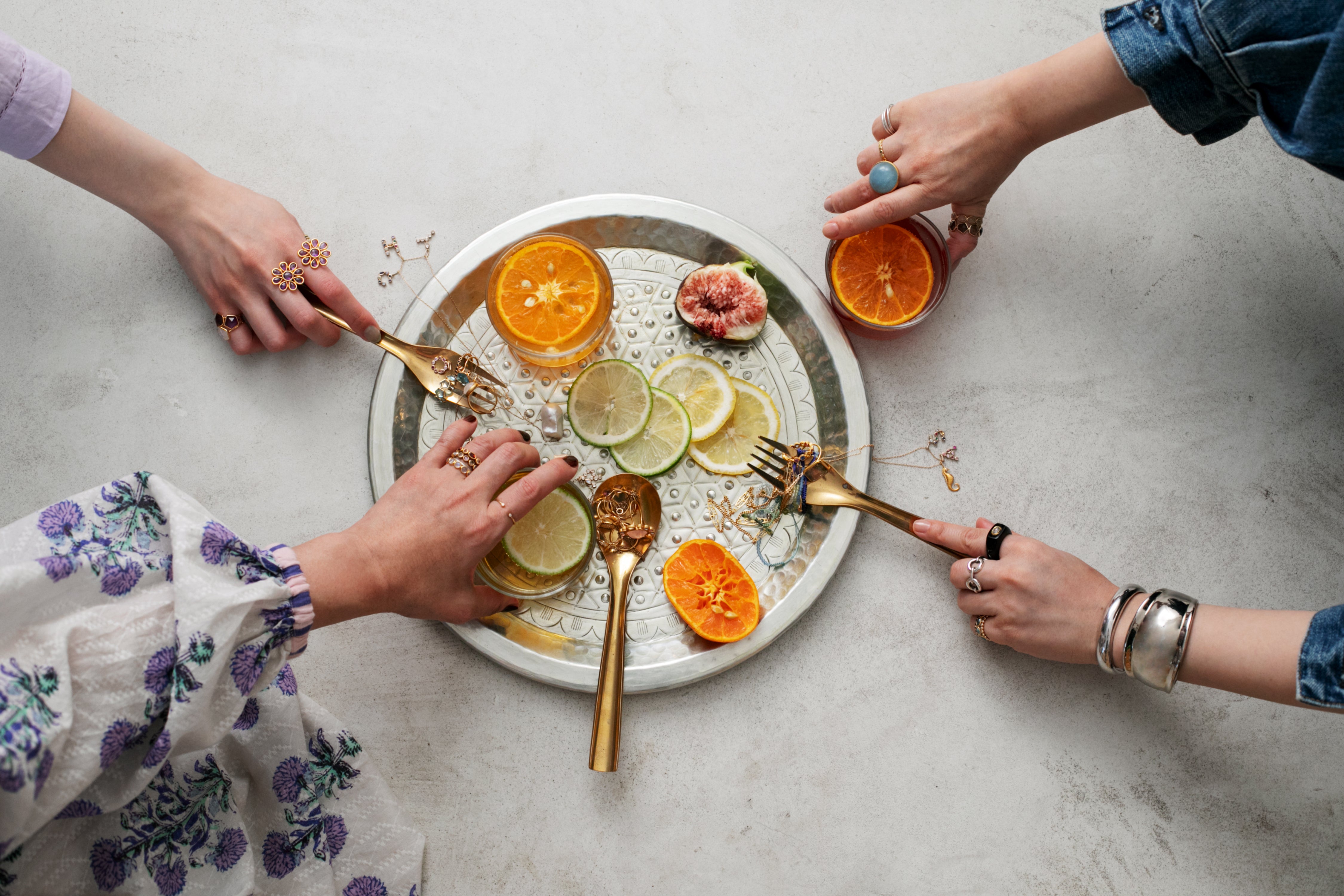 ウパラ　タンザナイトリング 9号　パサンド バイ ヌキテパ Tanzanite Teardrop Ring | Pasand by ne Quittez pas | パサン