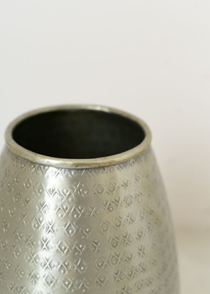 Aluminum Vase Star Hammered