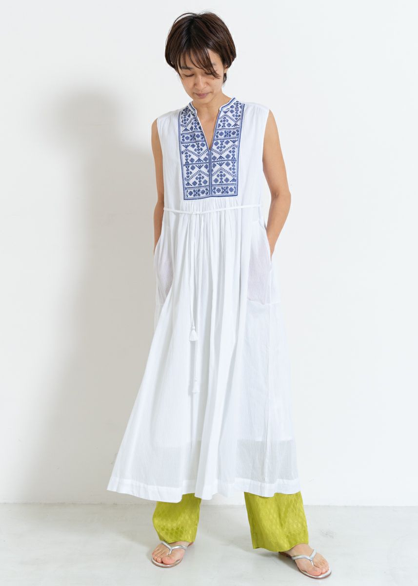 Cotton Dobby Stripe Embroidery Sleevless Dress