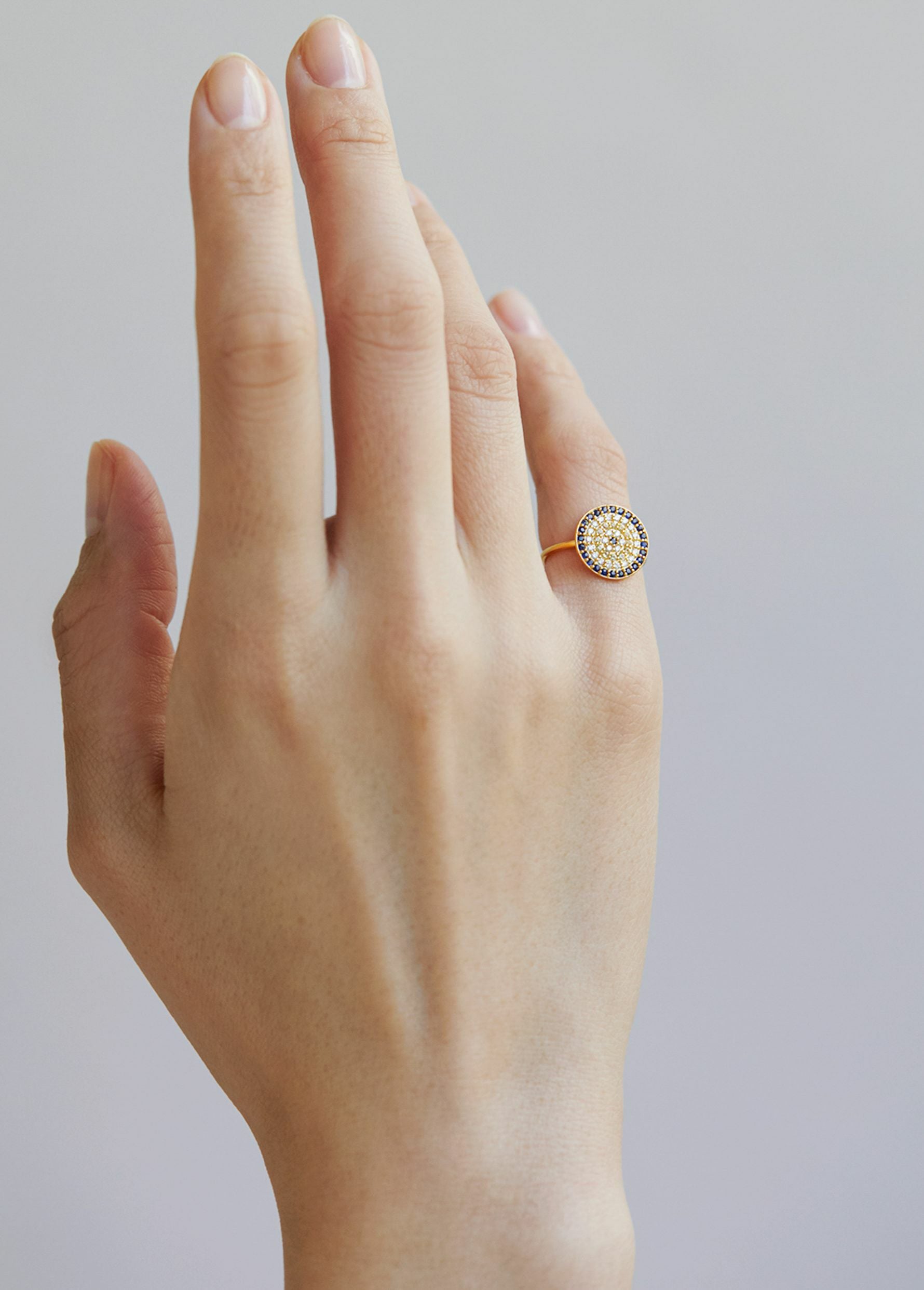 Blue Sapphire Circle Pave Ring | Pasand by ne Quittez pas | パサン ...