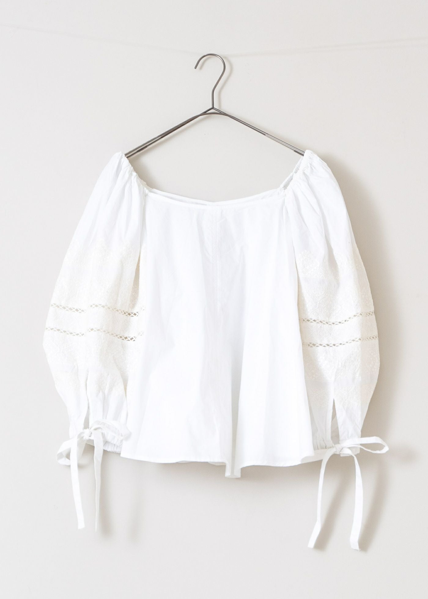 Poplin Lace & Embroidery Mix Top | Pasand by ne Quittez pas