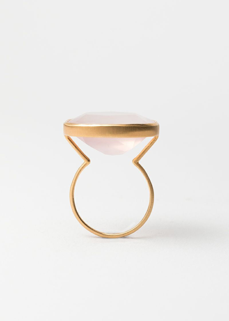 Rose Quartz Oval Bezel Ring | Pasand by ne Quittez pas | パサン 