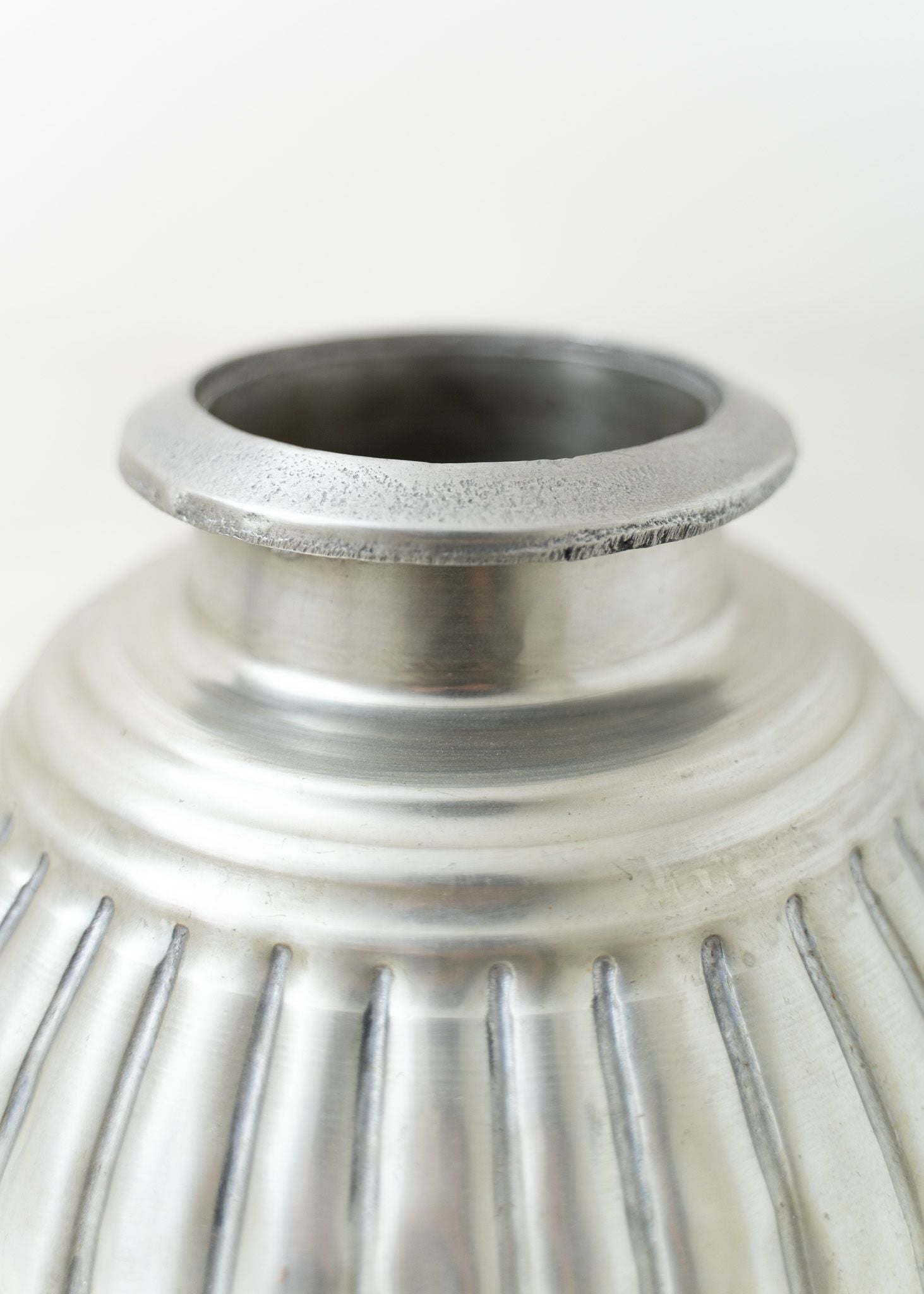 Aluminium Vase Ribbed Medium