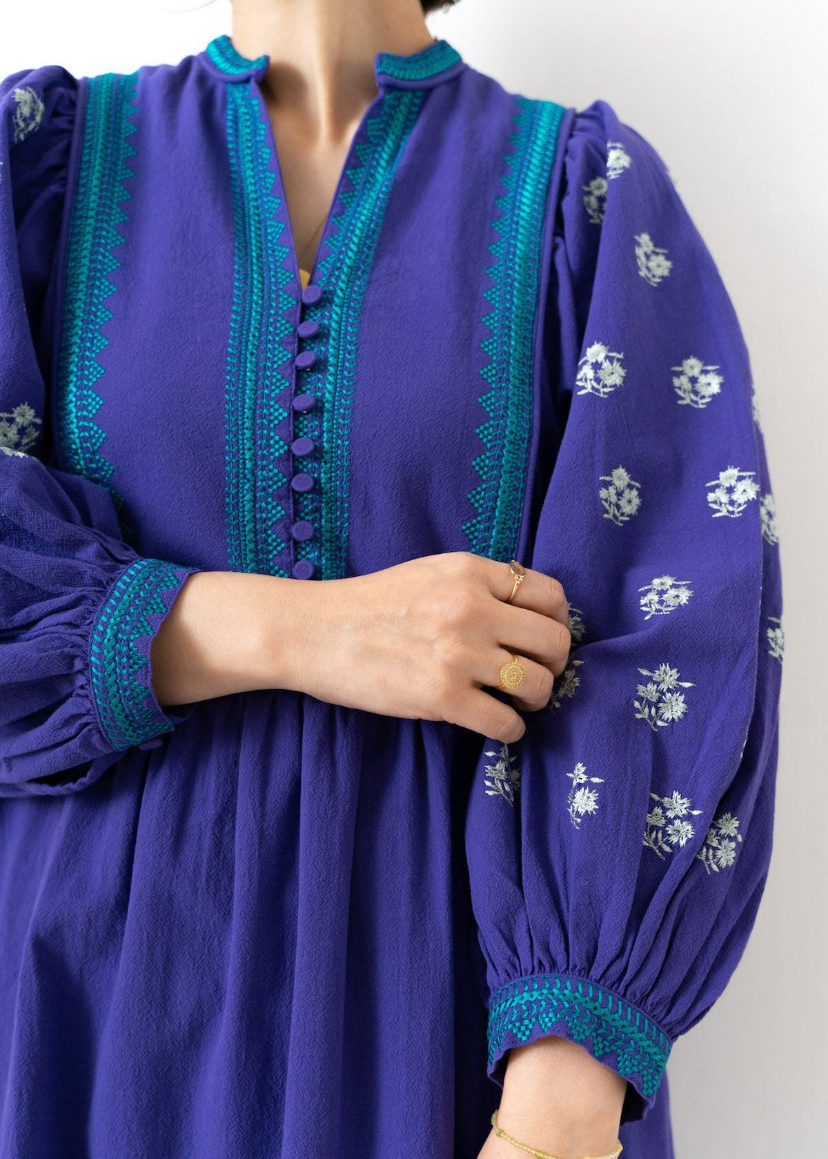 Crimp Cotton Embroidery Dress | Pasand by ne Quittez pas | パサン