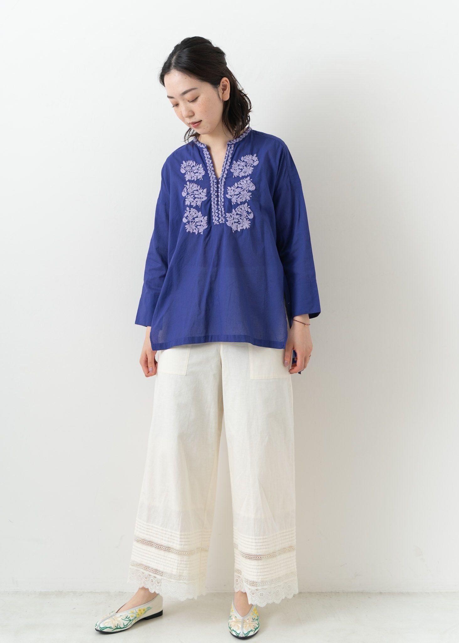 Chikan Embroidery Blouse | Pasand by ne Quittez pas | パサンドバイ ...