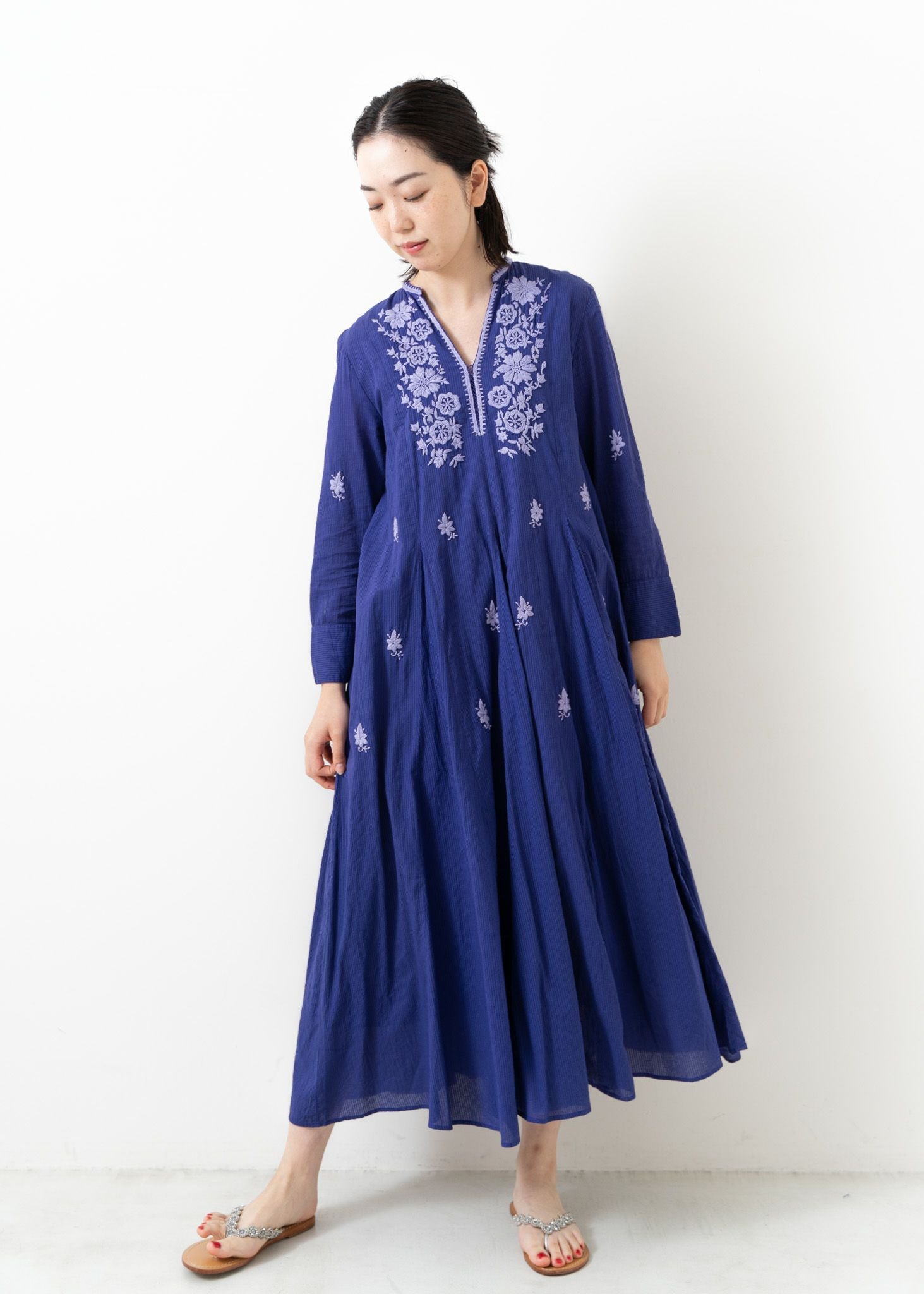 Chikan Embroidery Panel Dress | Pasand by ne Quittez pas | パサン 