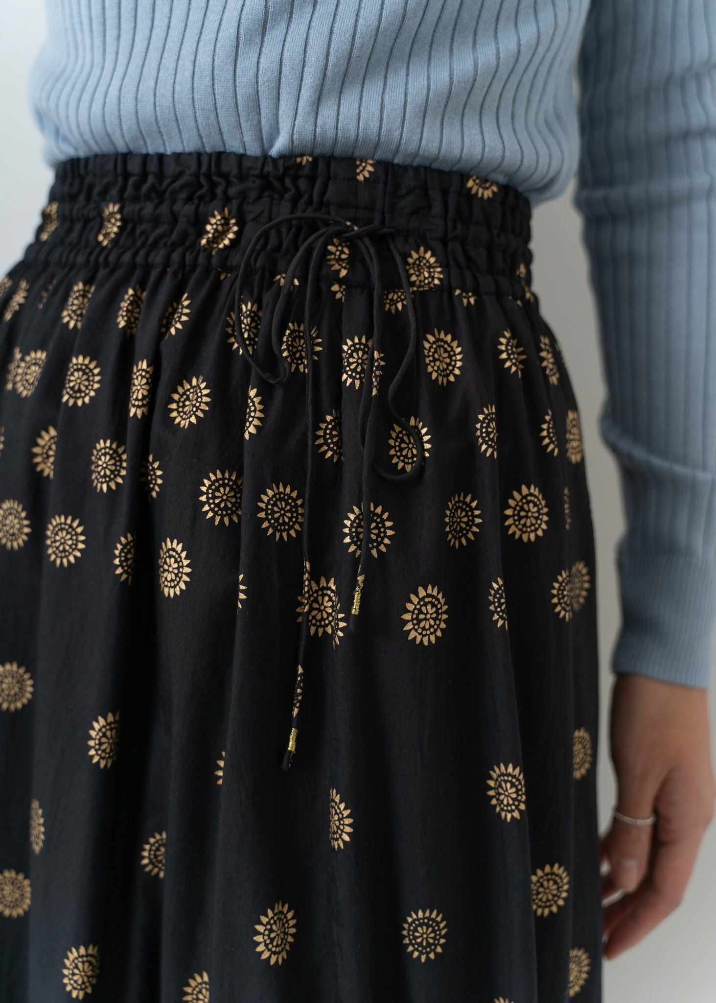 Cotton Silk Gold Print Skirt | Pasand by ne Quittez pas | パサン