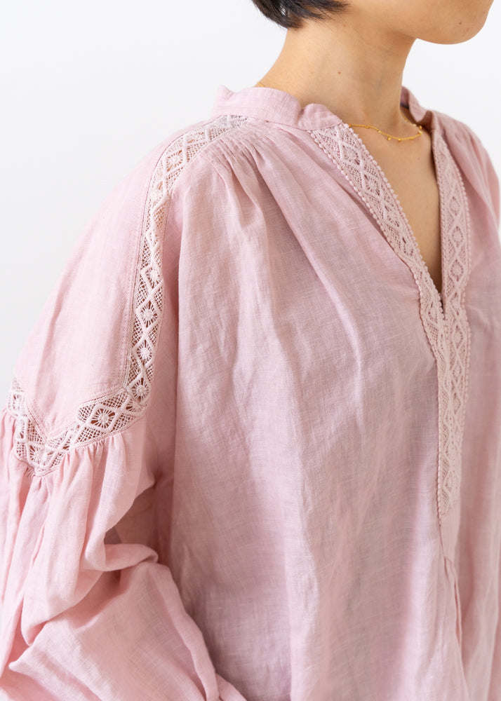 Cotton Linen Pin Tuck & Lace Blouse | Pasand by ne Quittez pas | パサンドバイヌキテパ