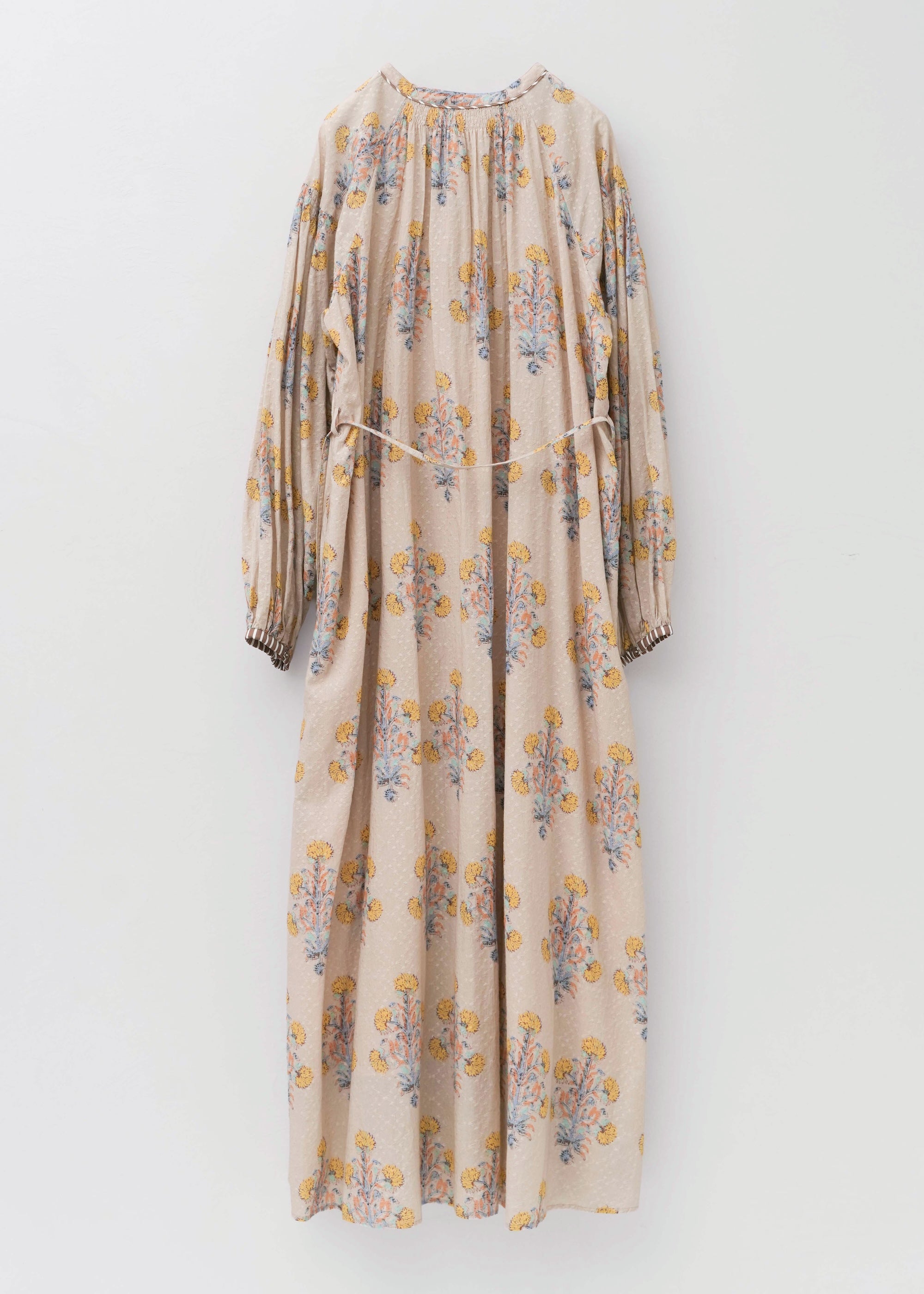 [Expected delivery in early January] Cotton Jacquard Marigold Print Shirring Dress