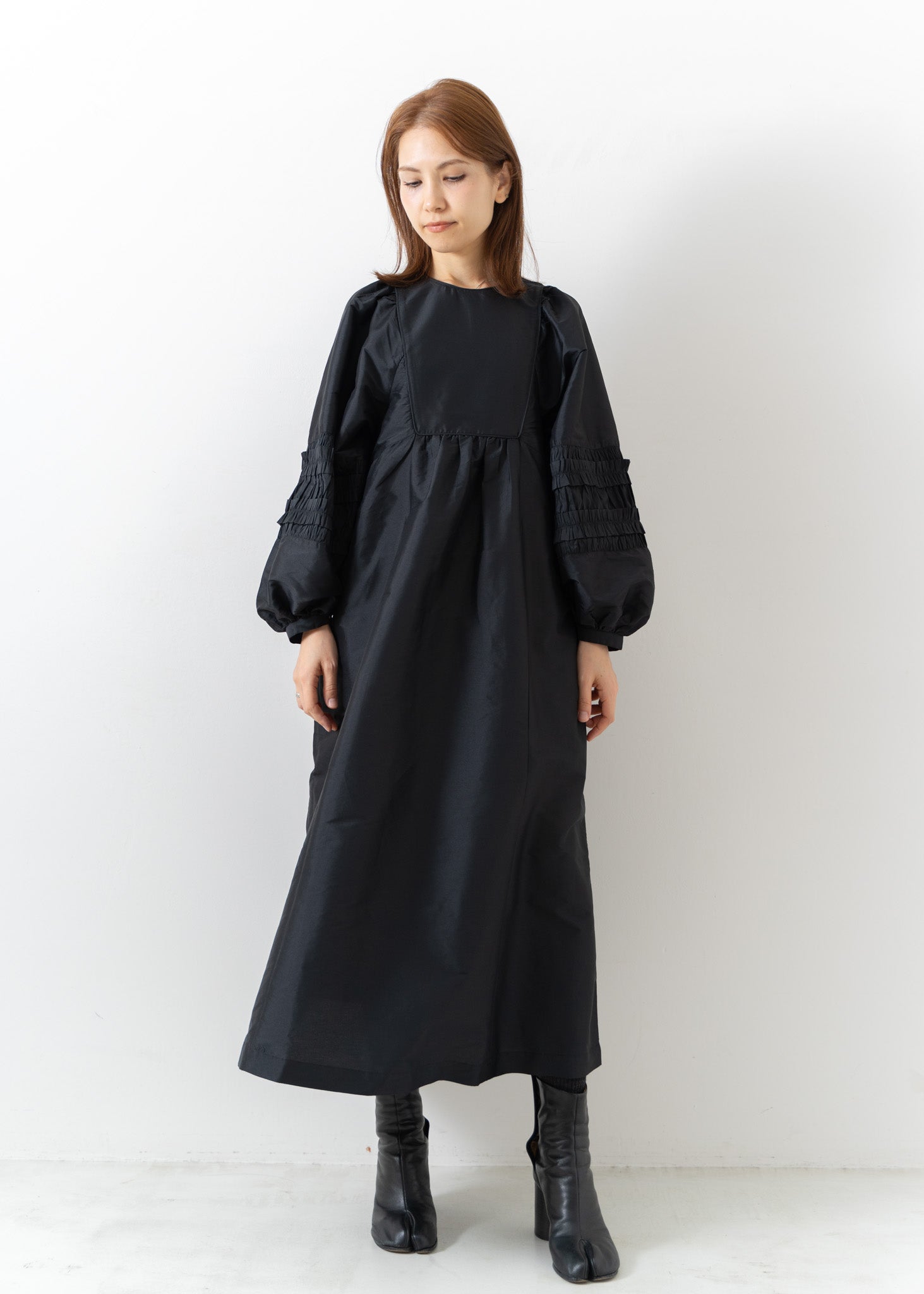 Poly Dupion Frill Dress | Pasand by ne Quittez pas | パサンドバイ ...