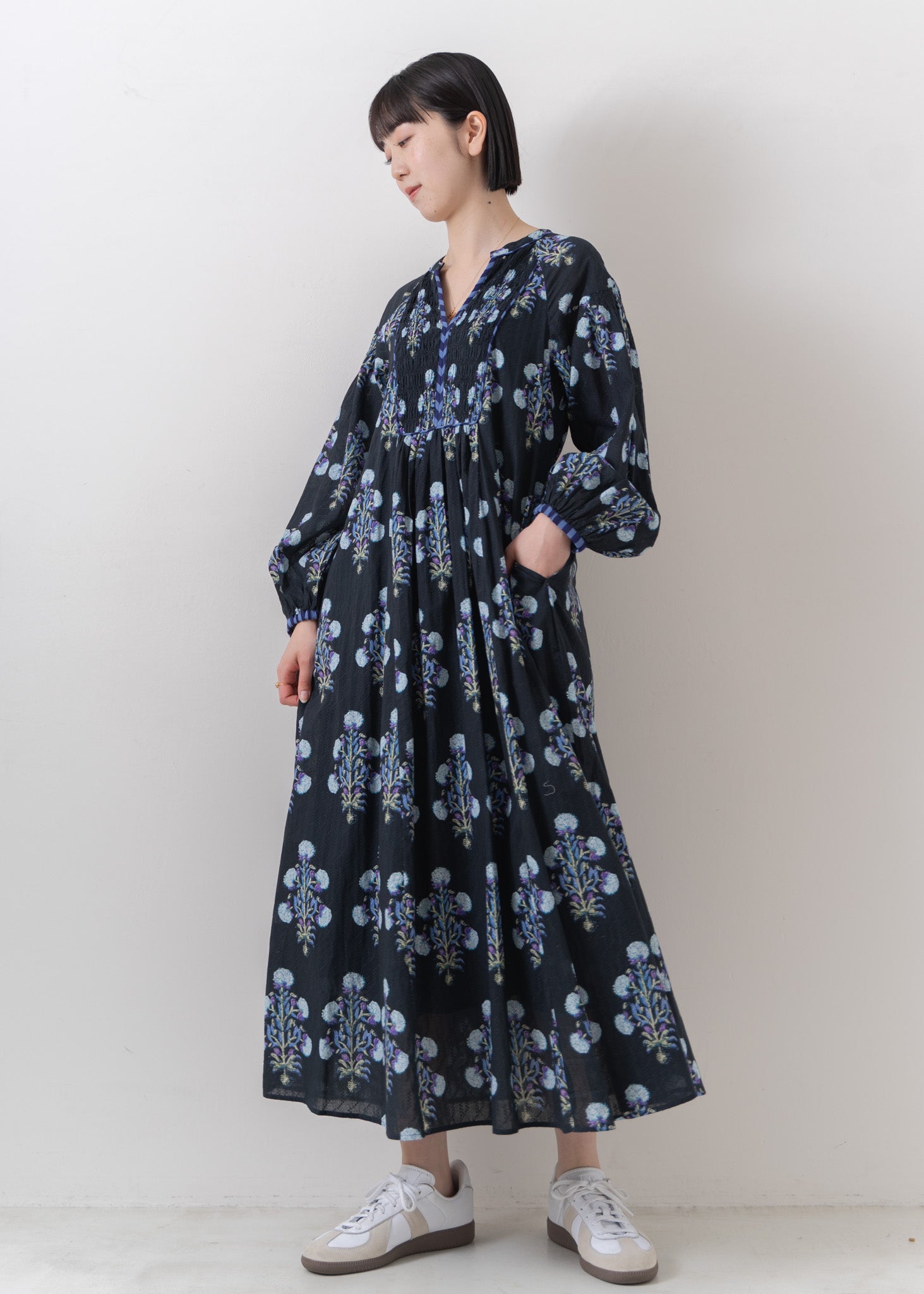 Ecru予約受付中】Cotton Jacquard Marigold Print Shirring Dress 