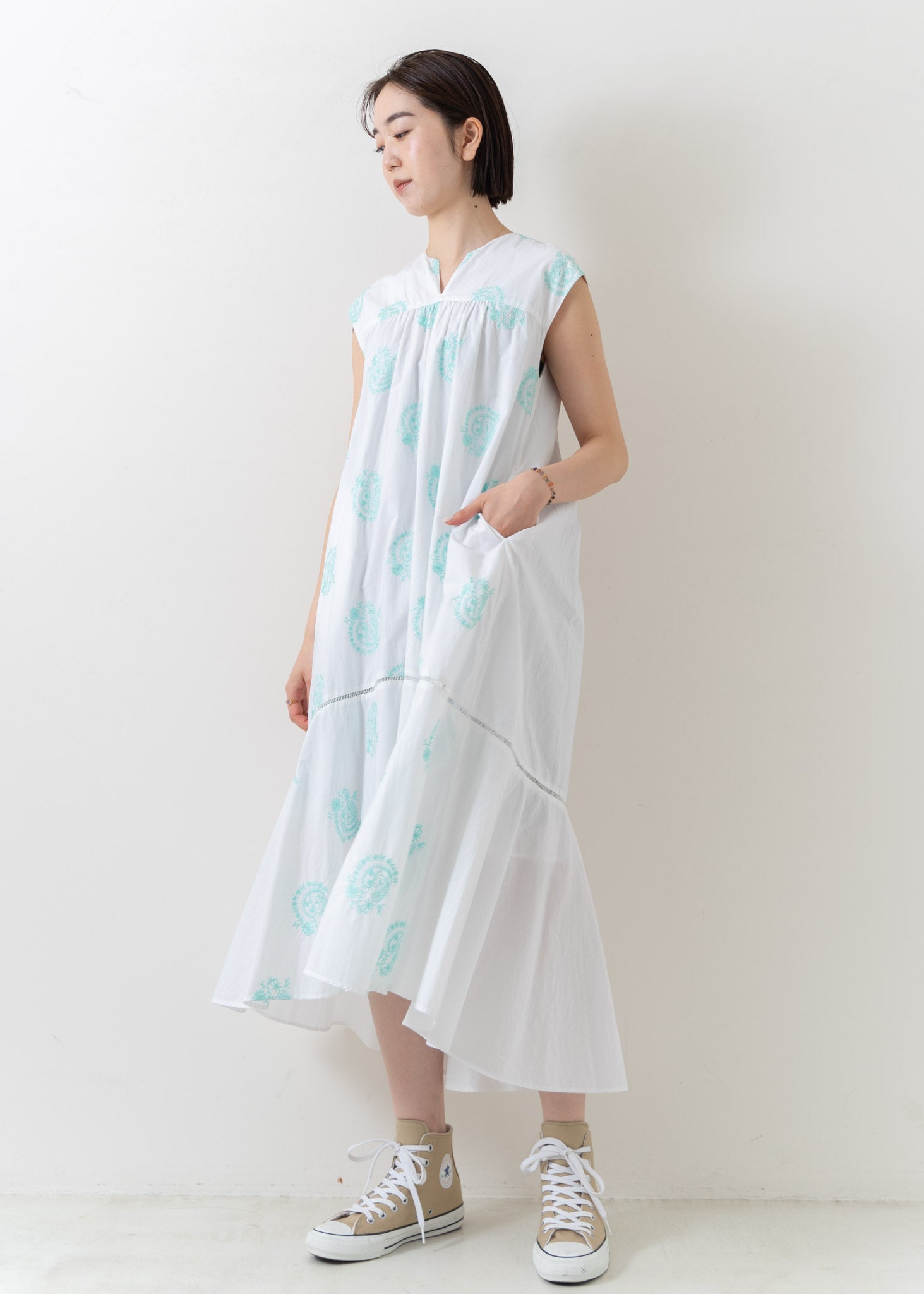 Poplin Paisley Embroidery Sleeveless Dress | Pasand by ne Quittez 